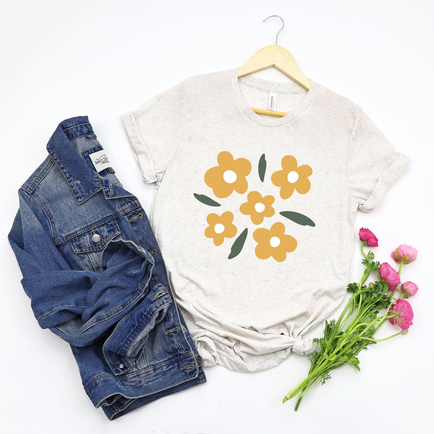 Clearance Yellow Daisies | Short Sleeve Graphic Tee