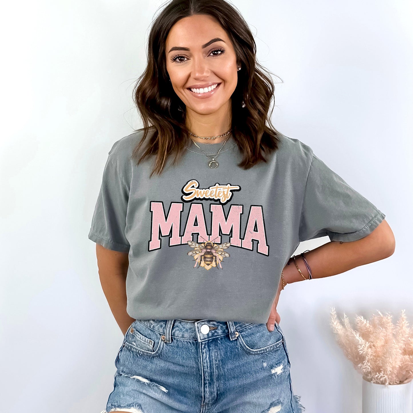 Coquette Sweetest Mama Bee | Garment Dyed Short Sleeve Tee