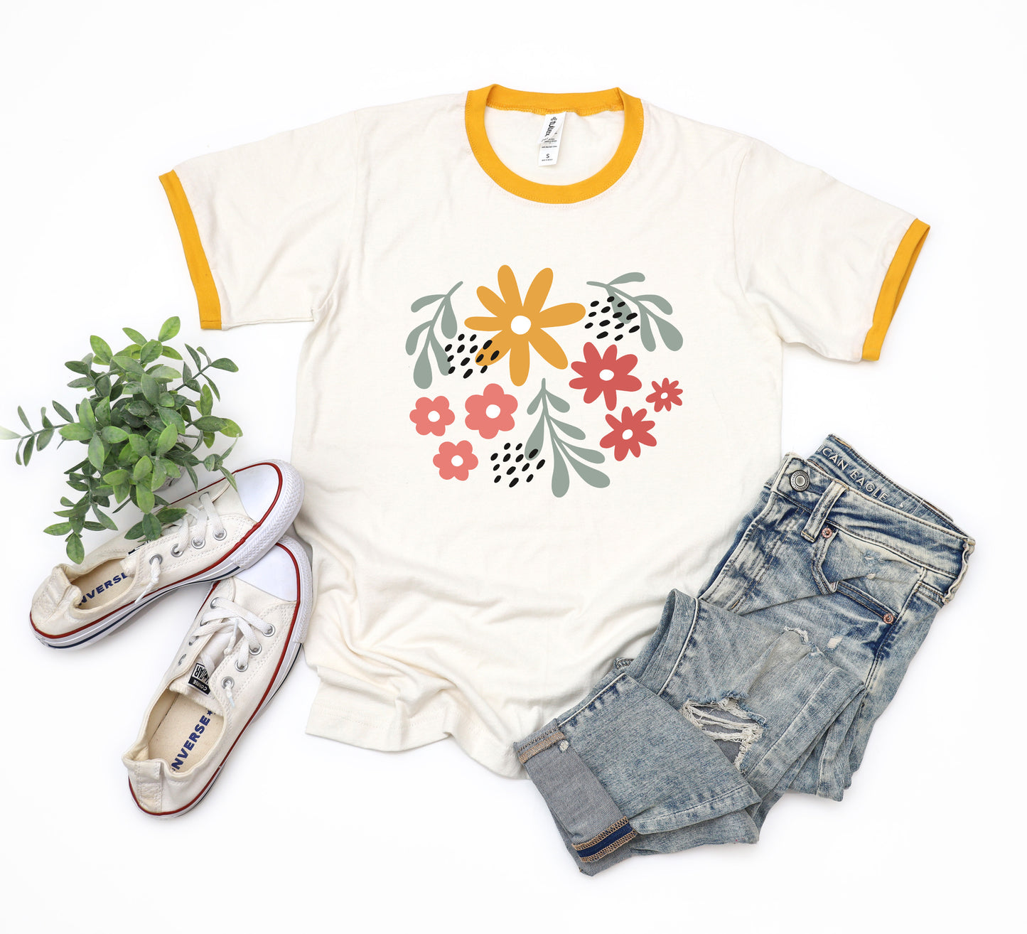 Daisies And Ruscus | Ringer Tee