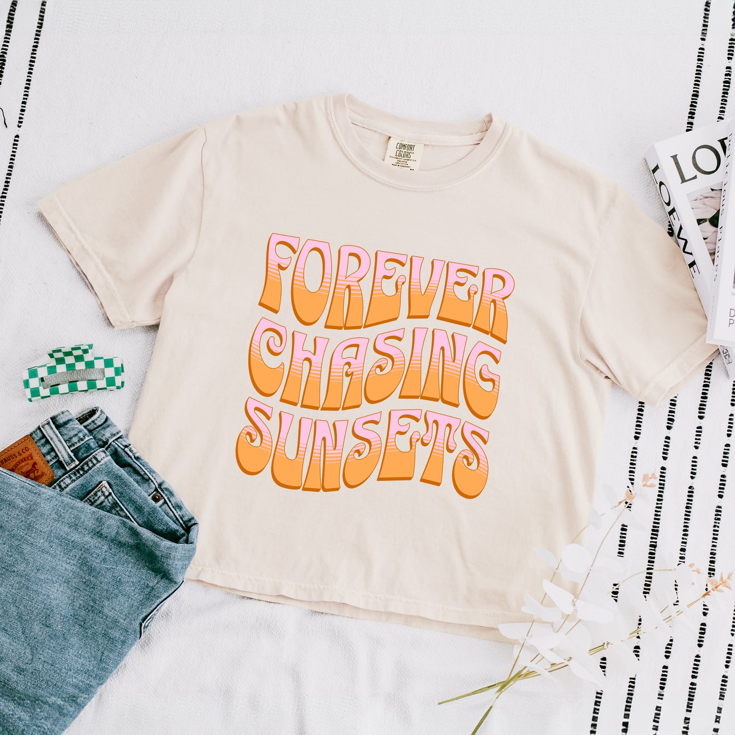 Forever Chasing Sunsets Wavy | Relaxed Fit Cropped Tee