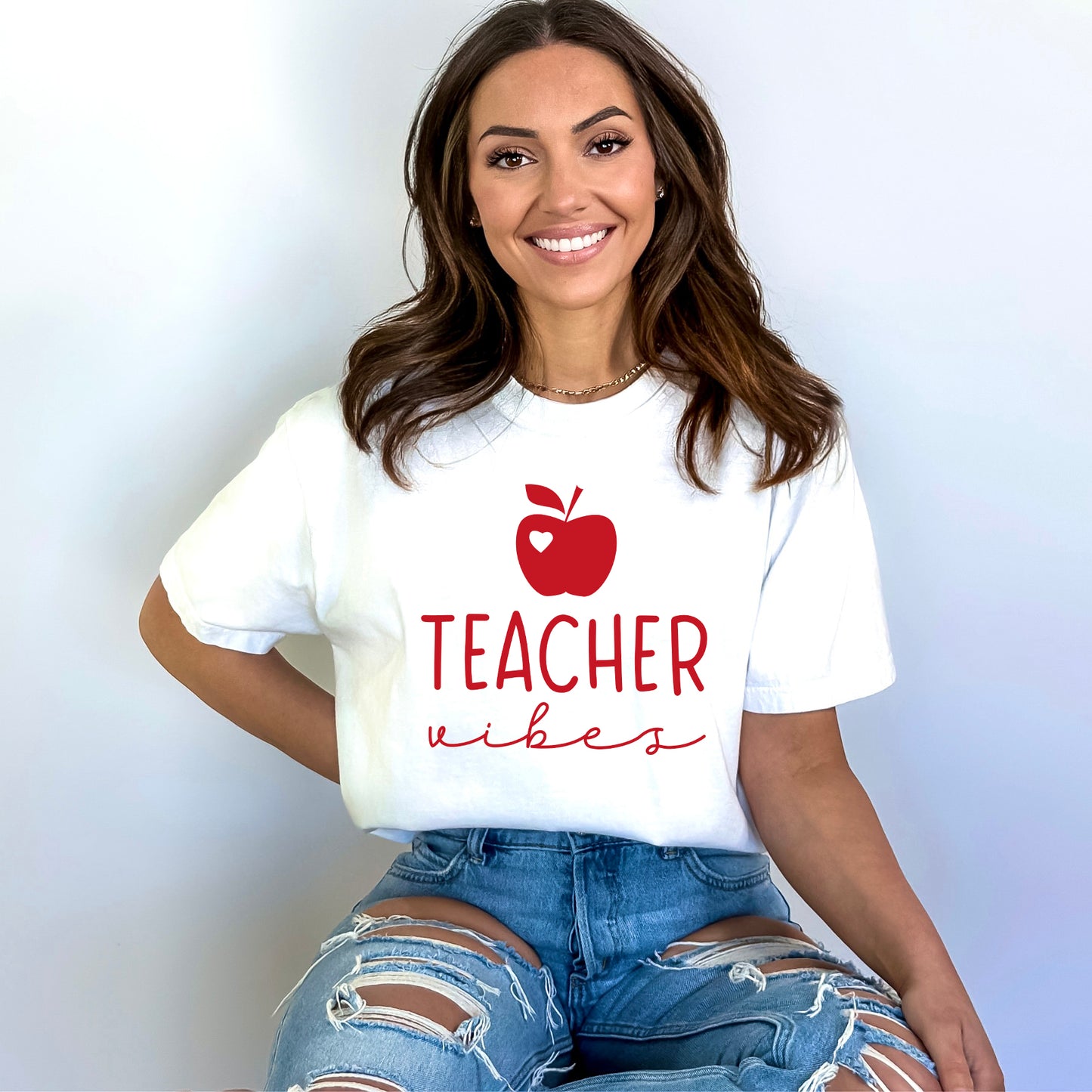 Teacher Vibes Cursive Apple | Garment Dyed Short Sleeve Tee