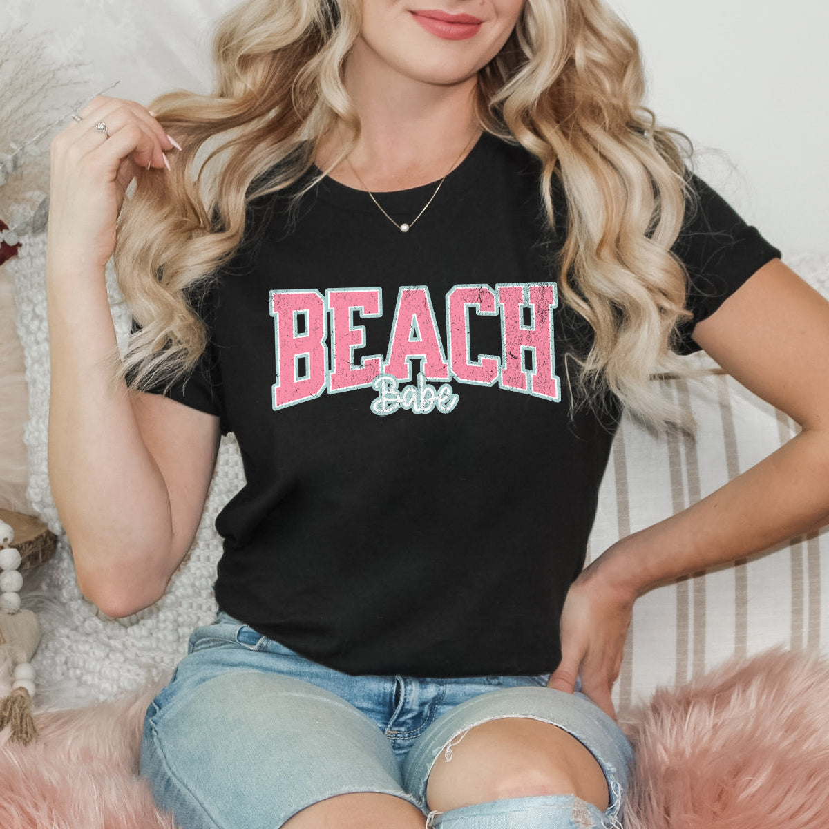 Beach Babe Distressed | Short Sleeve Graphic Tee