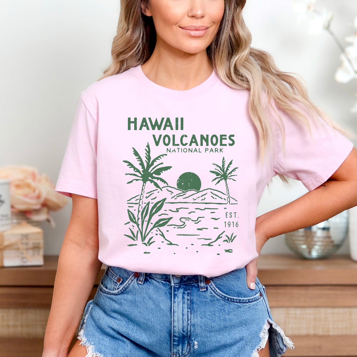 Hawaii Volcanoes | Short Sleeve Graphic Tee