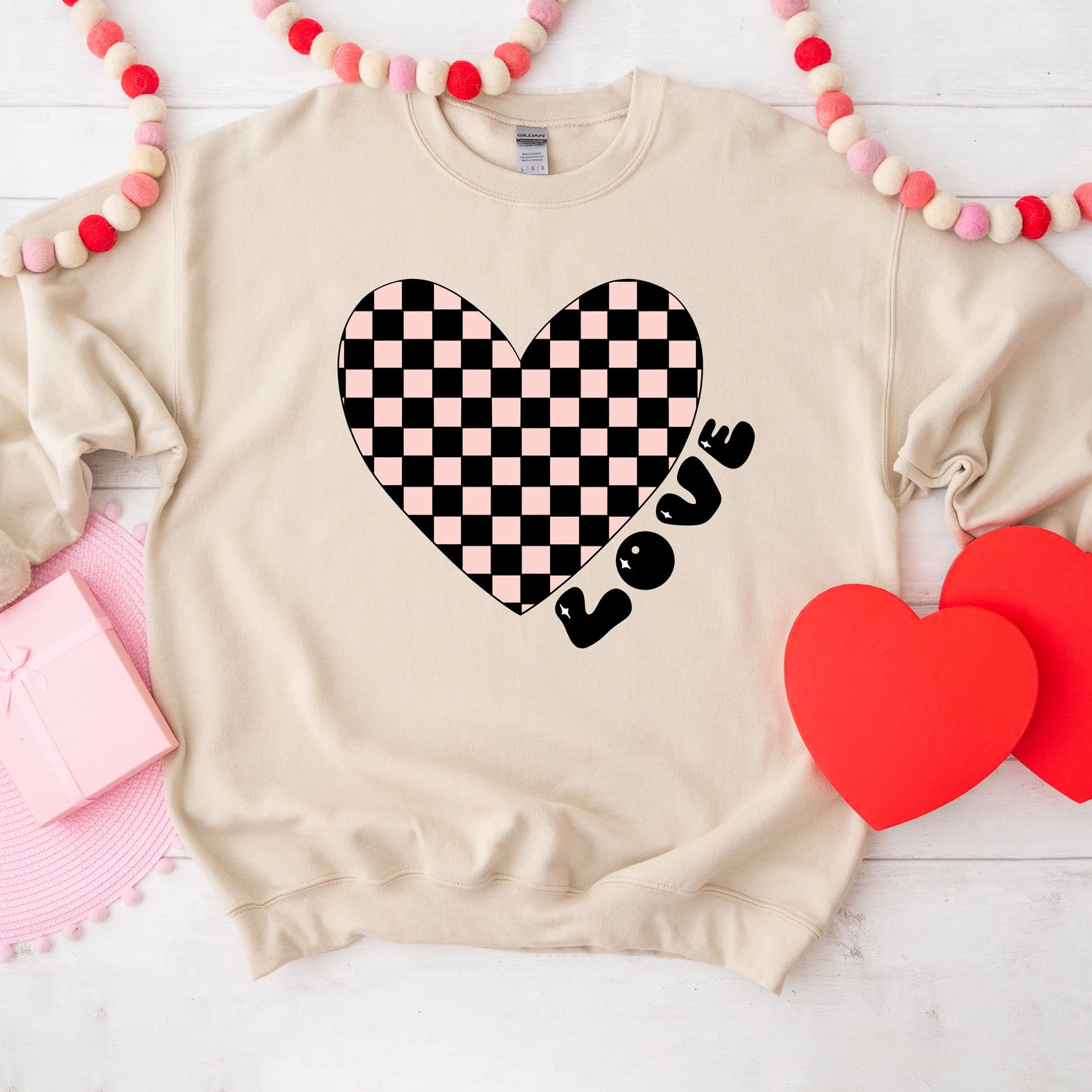 Clearance Checkered Heart Black | Sweatshirt