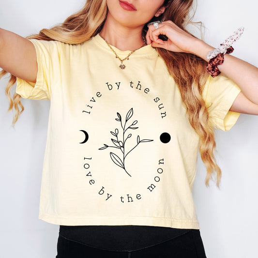 Live By The Sun | Relaxed Fit Cropped Tee