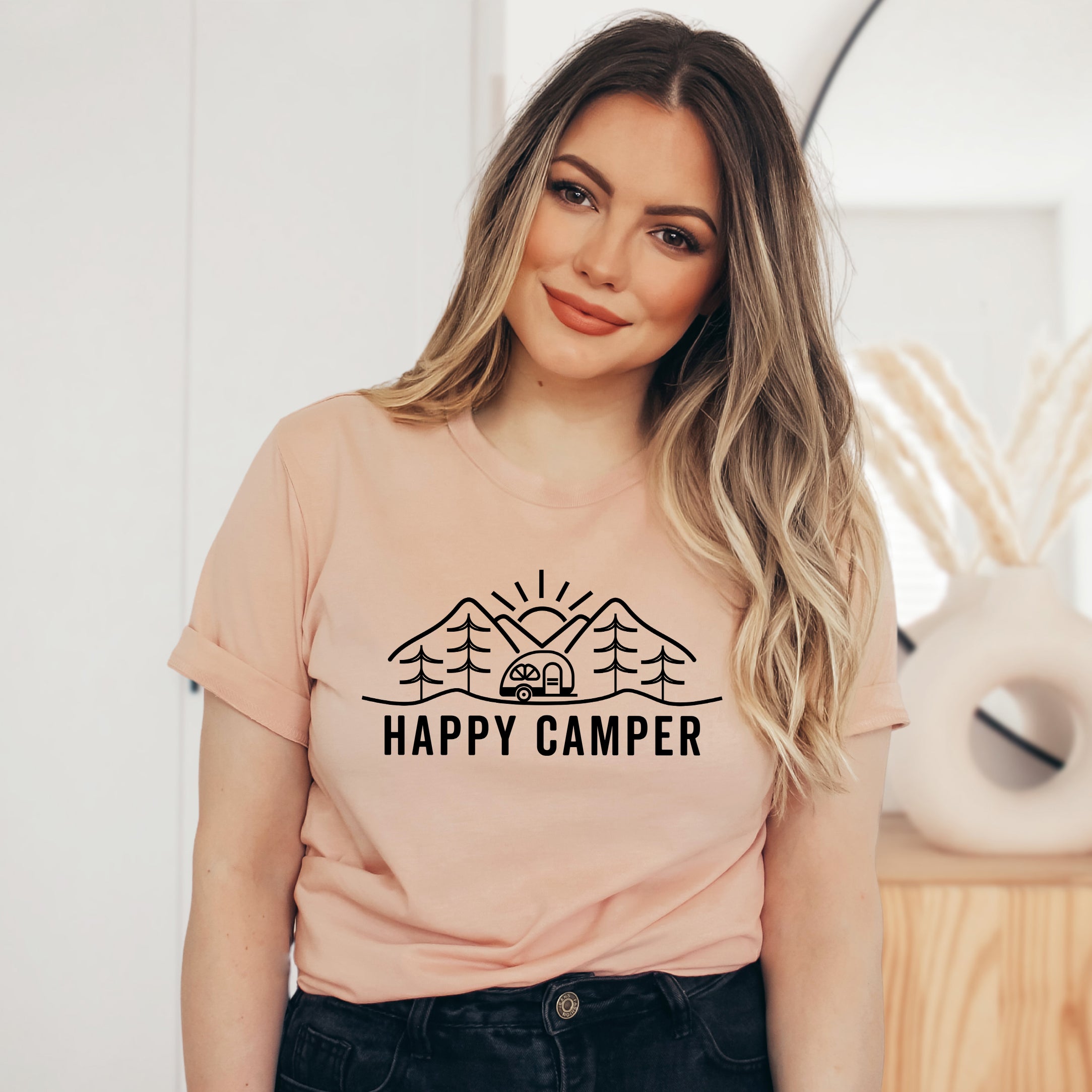 Happy Camper Trailer | Short Sleeve Graphic Tee