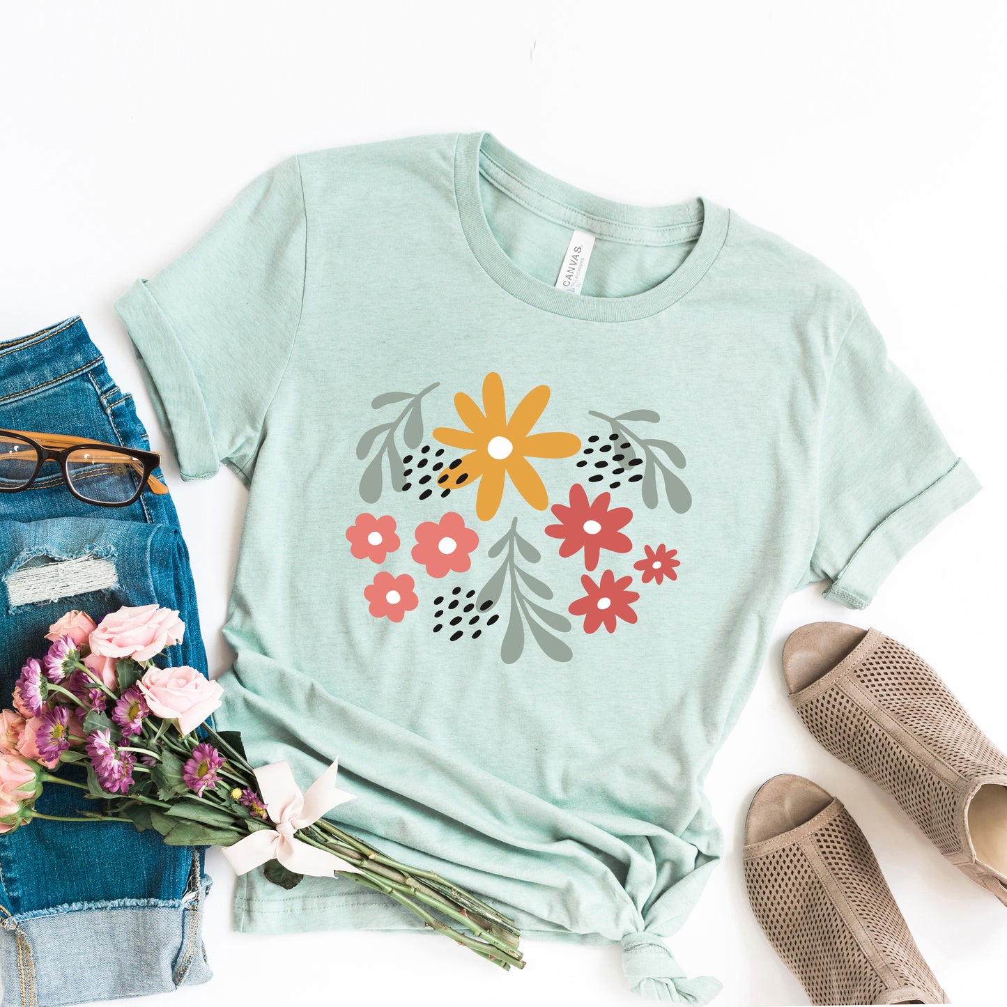 Daisies And Ruscus | Short Sleeve Graphic Tee