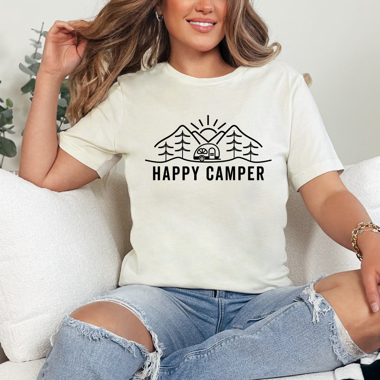 Happy Camper Trailer | Short Sleeve Graphic Tee