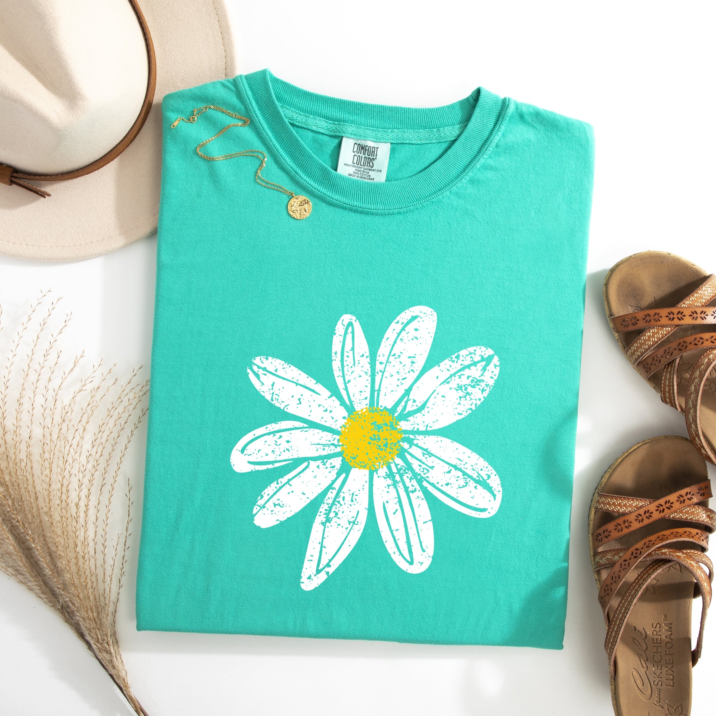 Daisy Distressed - Women's Garment Dyed Graphic T-Shirt