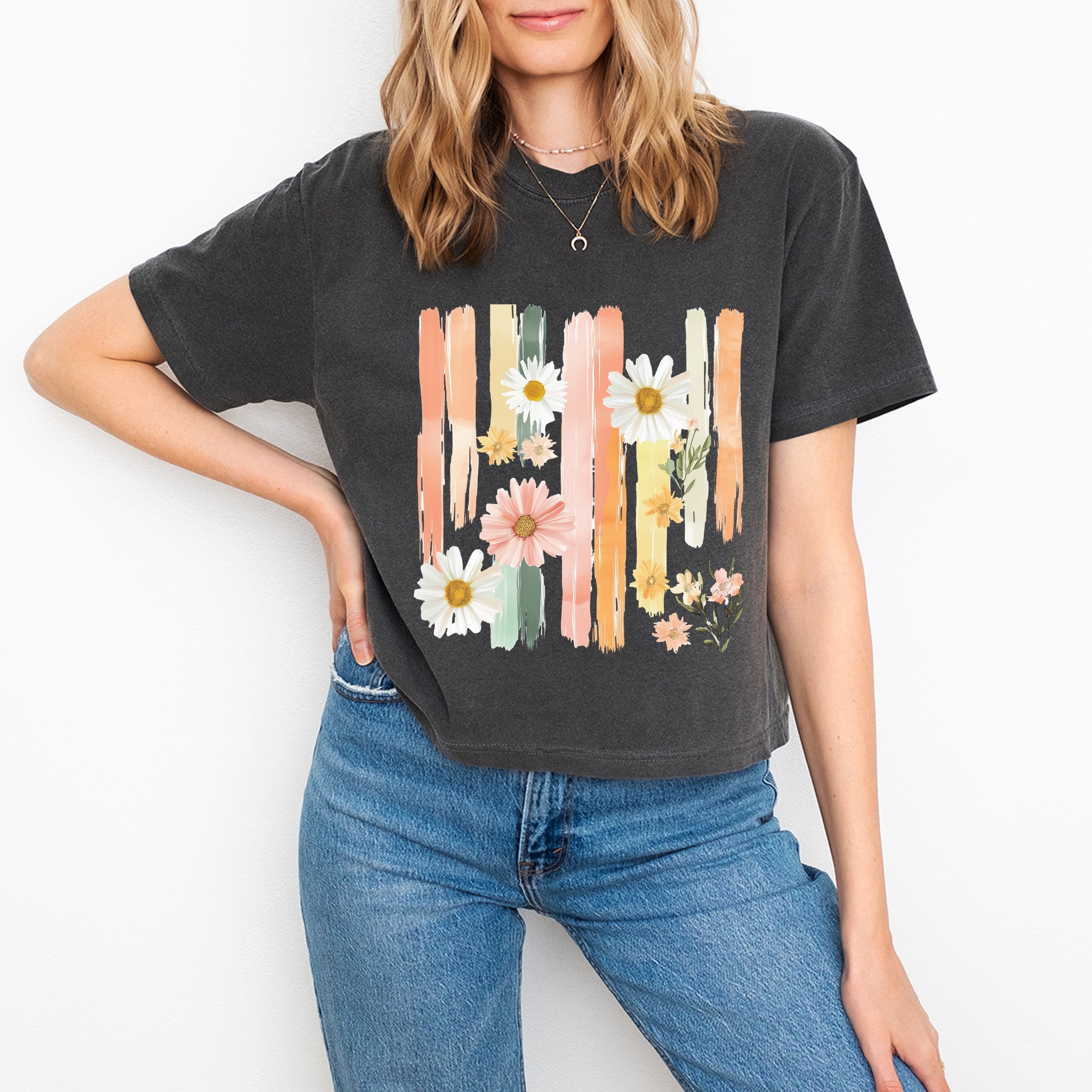 Daisies Stripes Faux Paint - Women's Boxy Crop Top Graphic T-Shirt