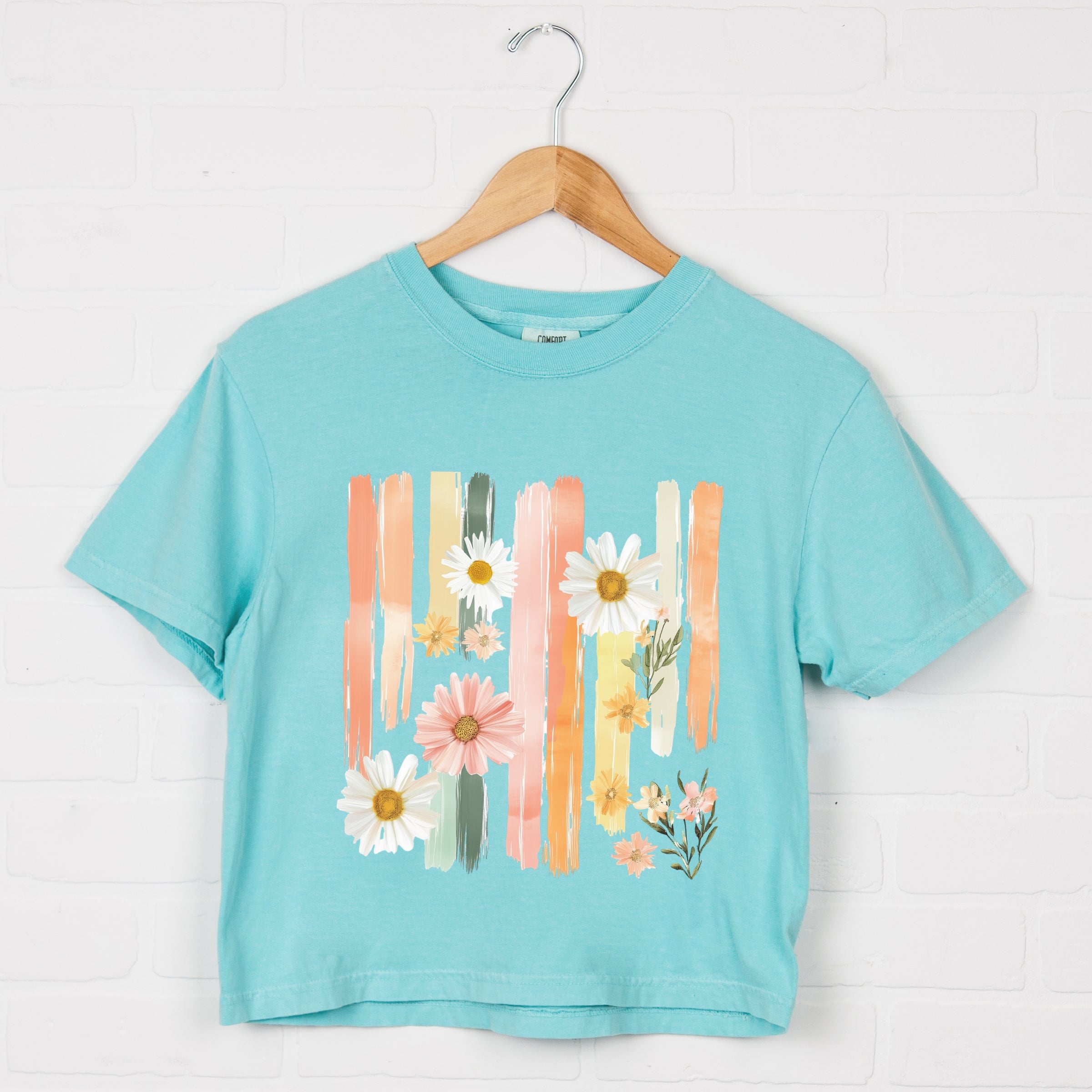 Daisies Stripes Faux Paint - Women's Boxy Crop Top Graphic T-Shirt