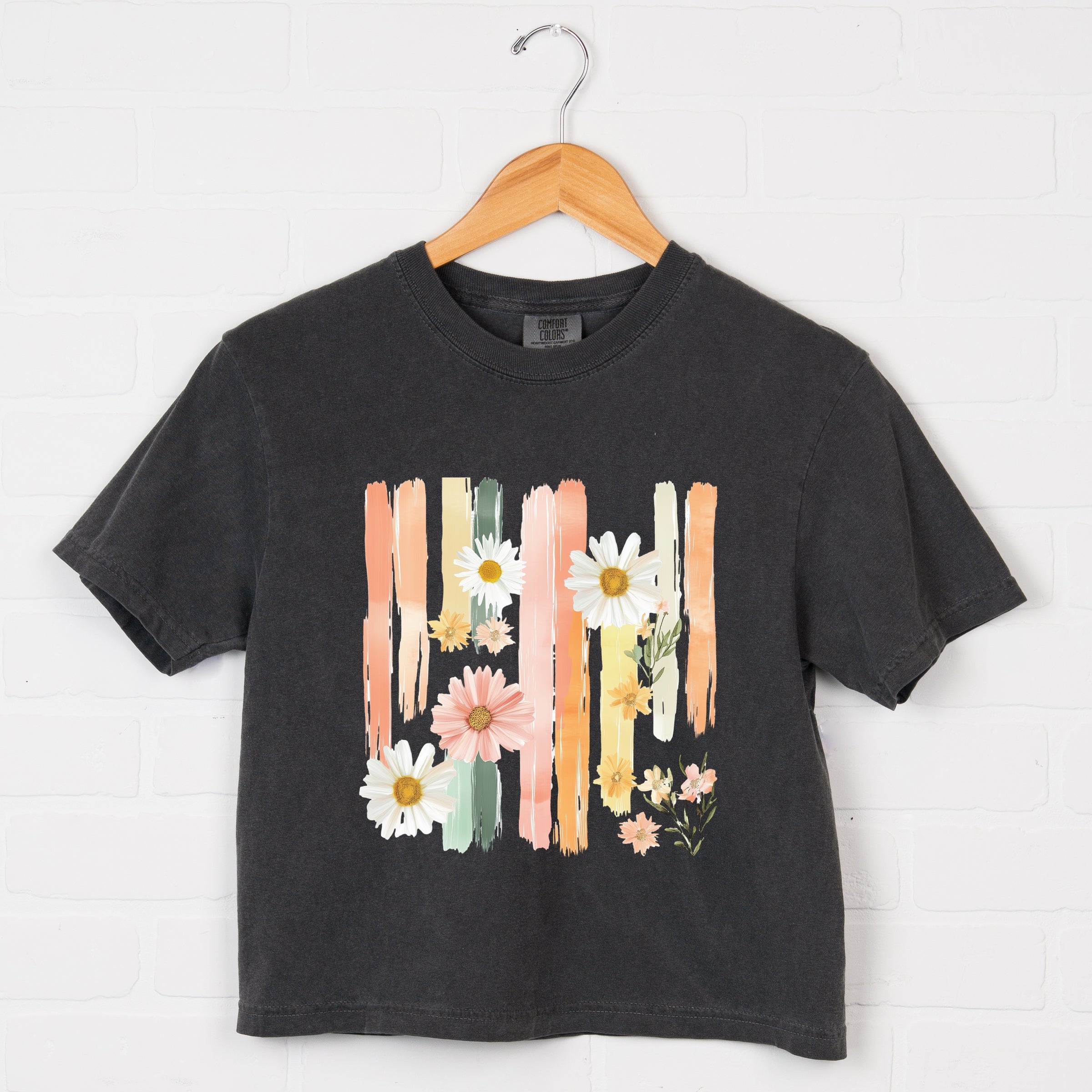 Daisies Stripes Faux Paint - Women's Boxy Crop Top Graphic T-Shirt