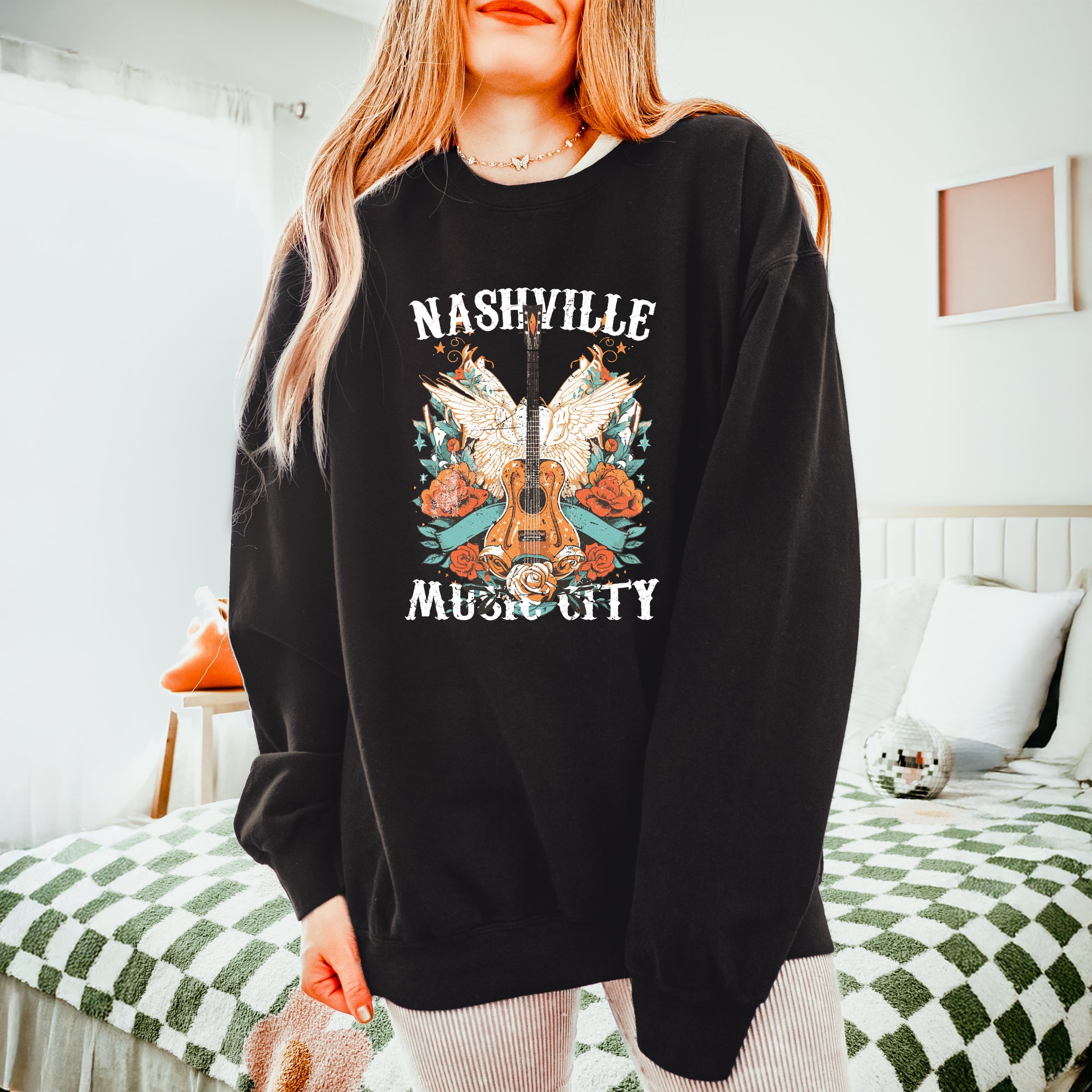 Nashville Music City Guitar Grunge - Womens Lightweight Garment Dyed Sweatshirt