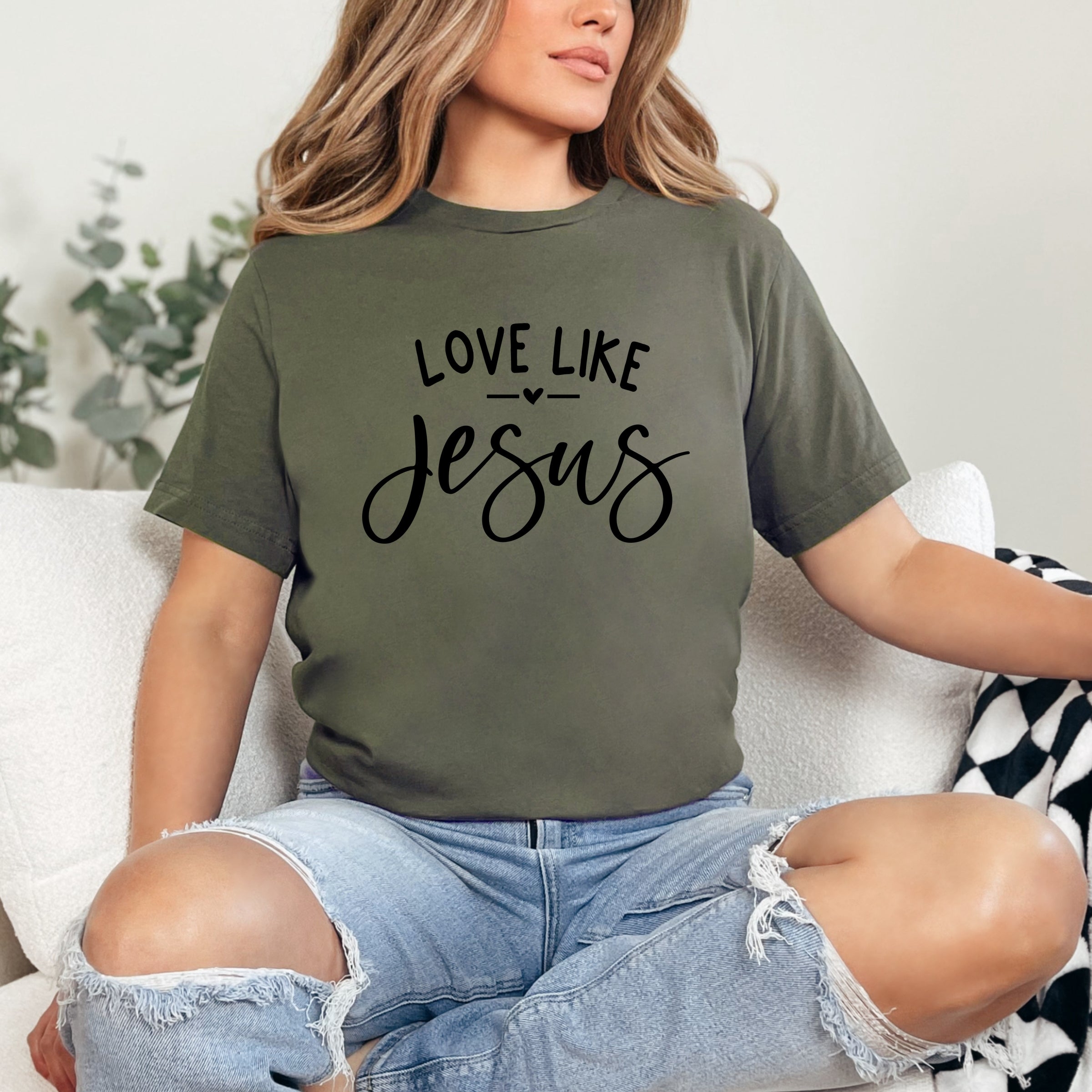 Love Like Jesus - Women's Short Sleeve Graphic T-Shirt