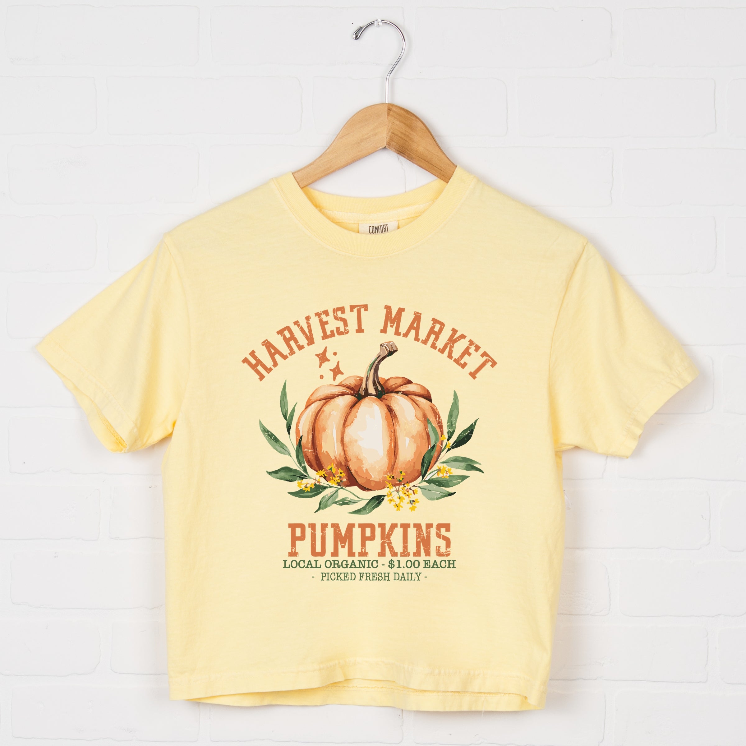 Harvest Market Pumpkins Local Organic - Women's Boxy Crop Top Graphic T-Shirt