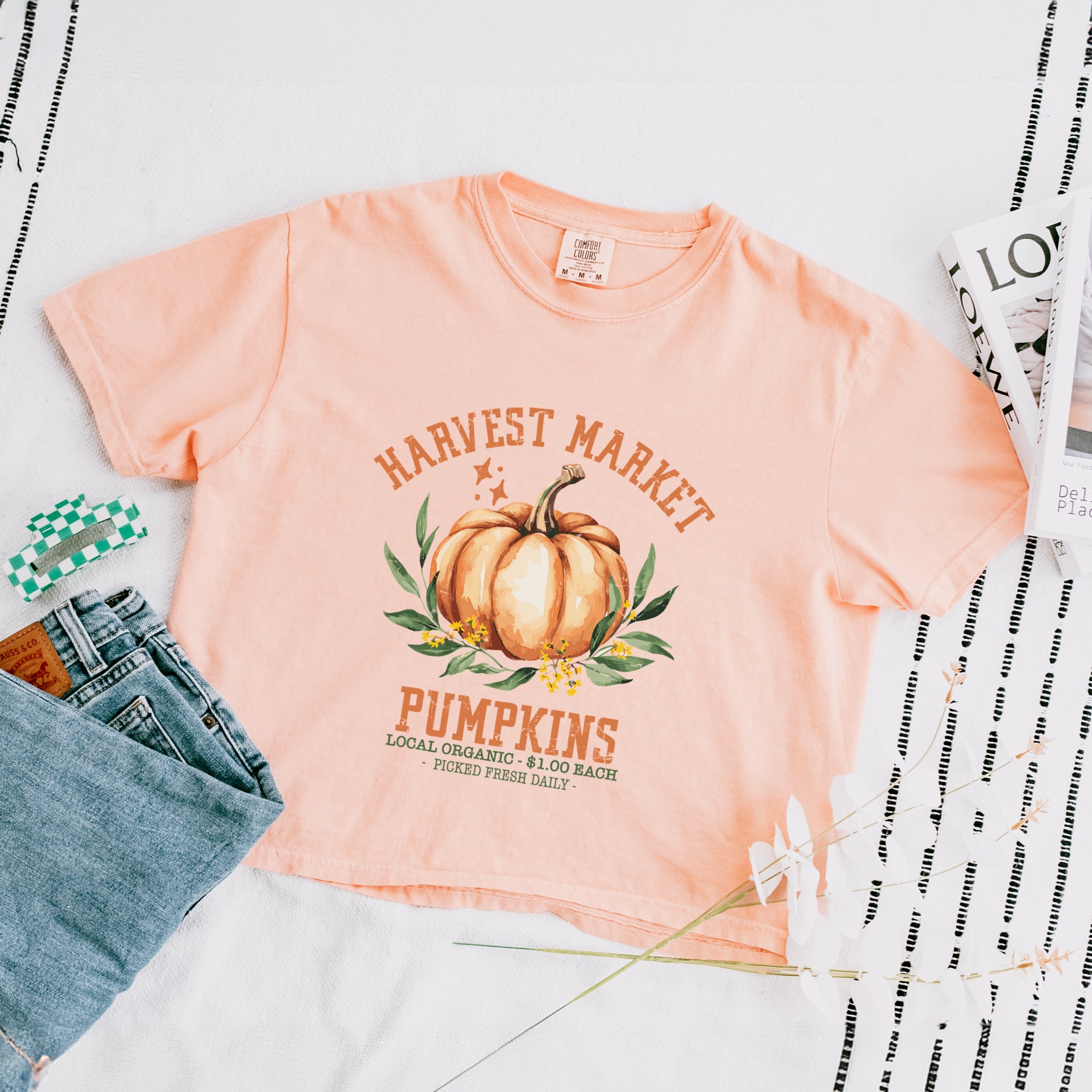 Harvest Market Pumpkins Local Organic - Women's Boxy Crop Top Graphic T-Shirt