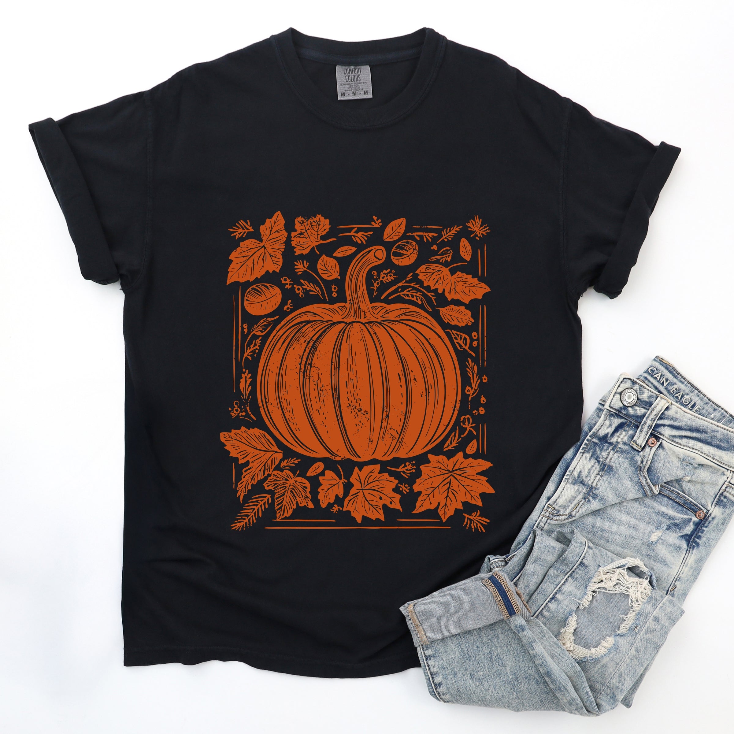 Pumpkin With Leaves Distressed - Women's Garment Dyed Graphic T-Shirt
