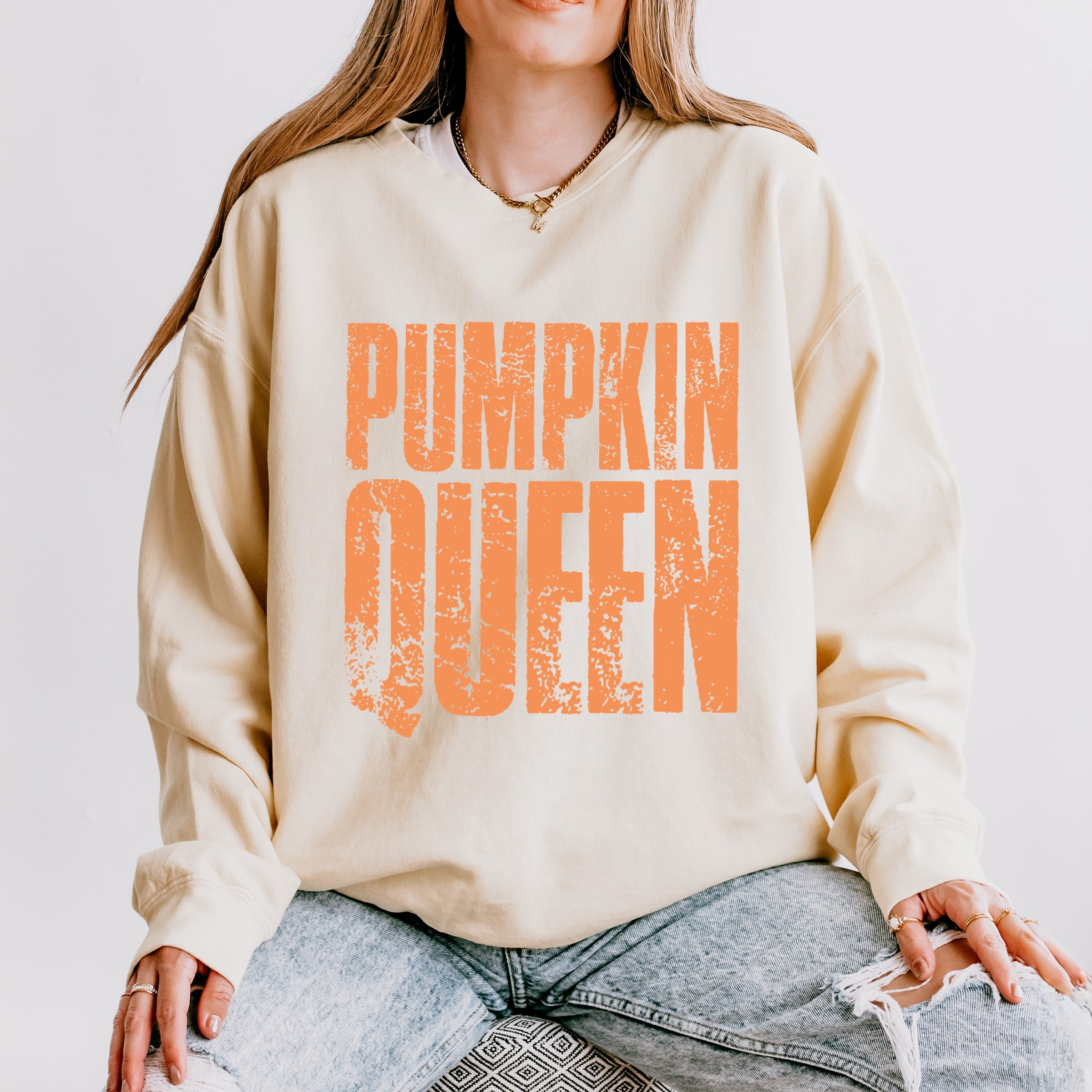 Pumpkin Queen Distressed - Women's Lightweight Garment Dyed Sweatshirt