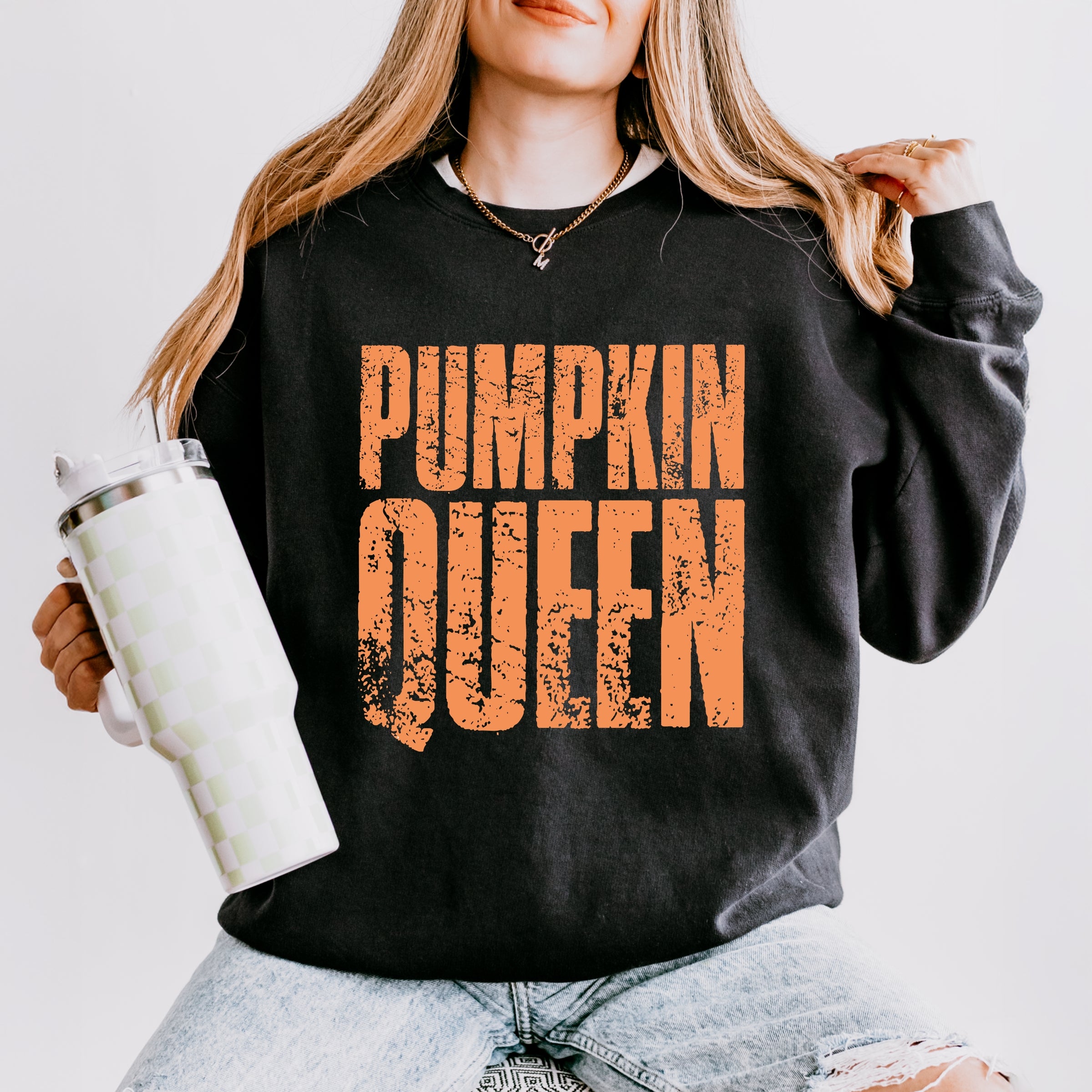 Pumpkin Queen Distressed - Women's Lightweight Garment Dyed Sweatshirt