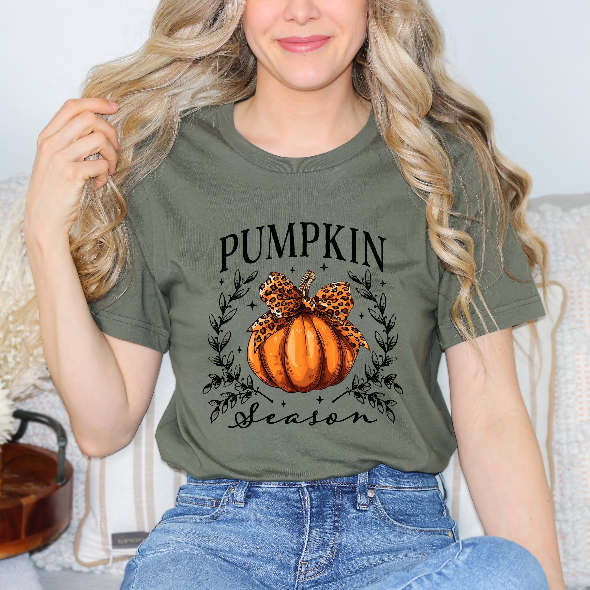 Pumpkin Season Leopard Bow - Women's Short Sleeve Graphic T-Shirt