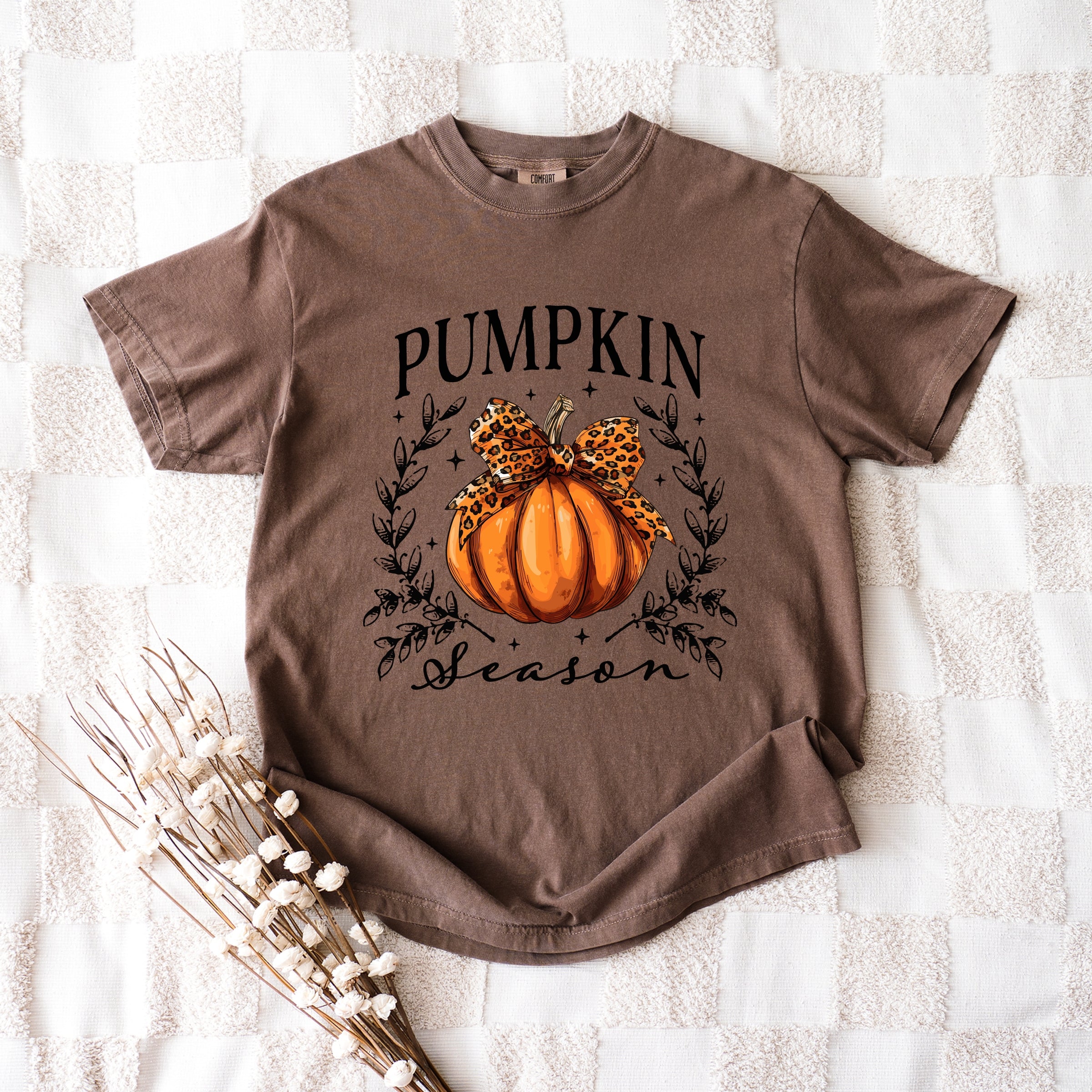 Pumpkin Season Leopard Bow - Women's Garment Dyed Graphic T-Shirt