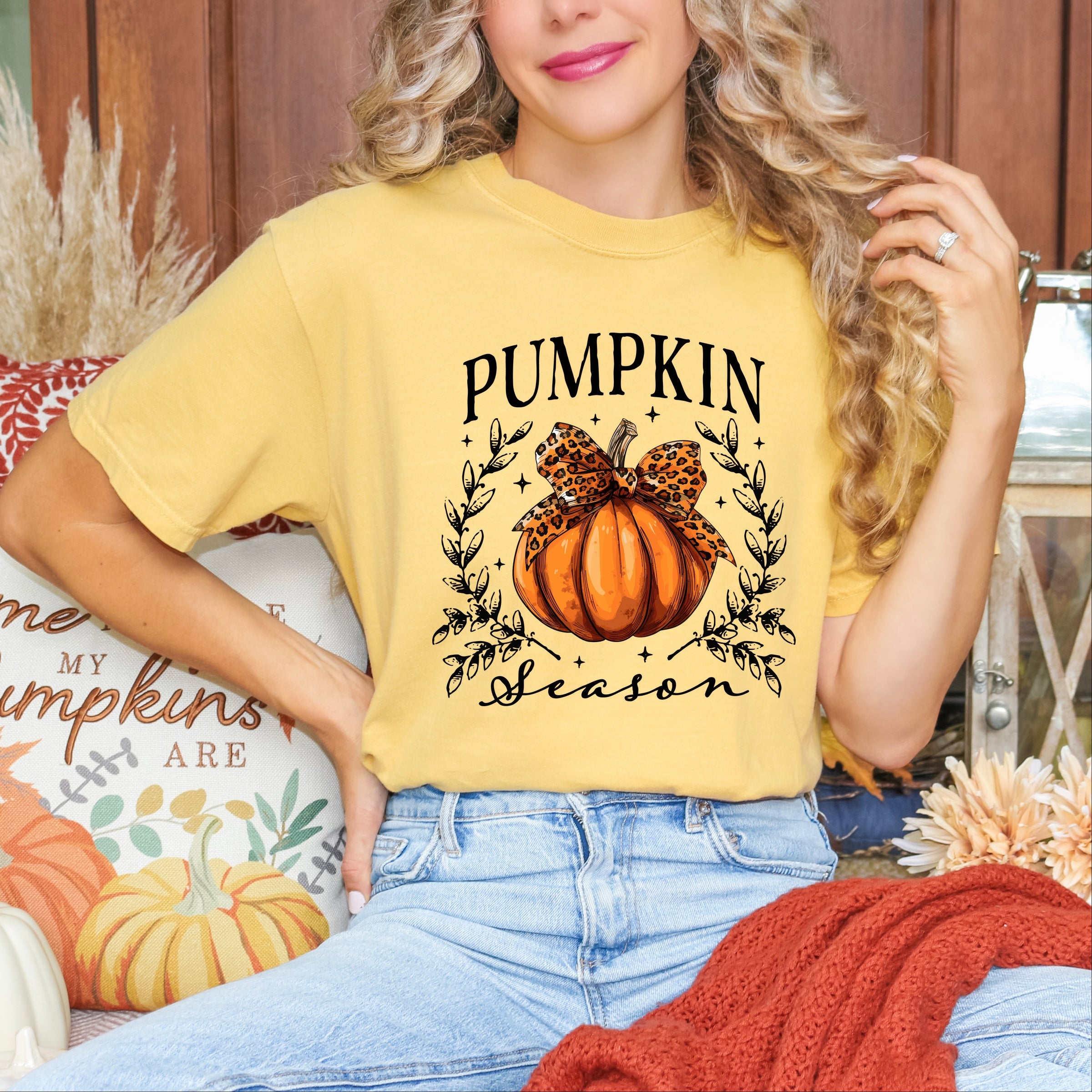 Pumpkin Season Leopard Bow - Women's Garment Dyed Graphic T-Shirt