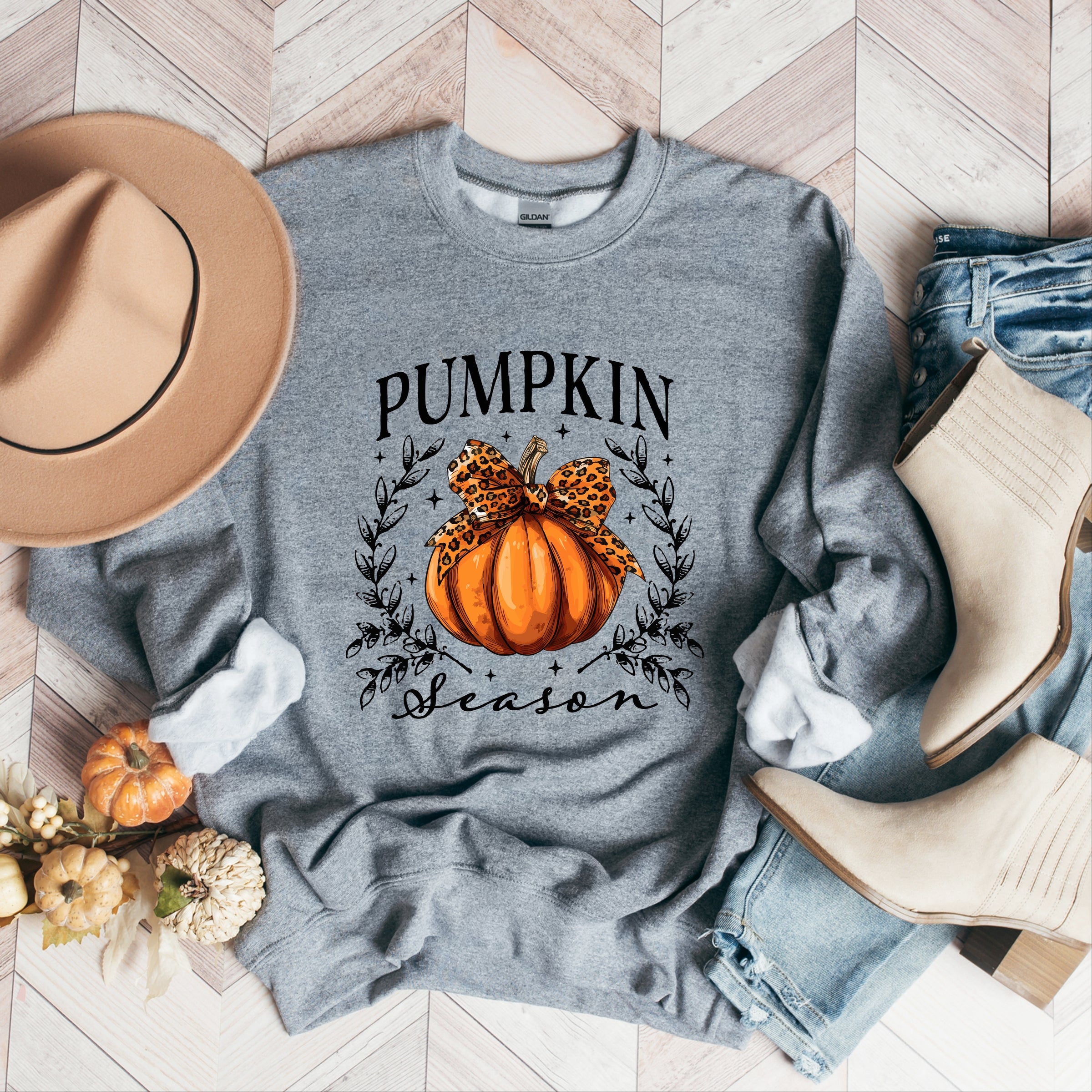 Pumpkin Season Leopard Bow - Women's Graphic Sweatshirt
