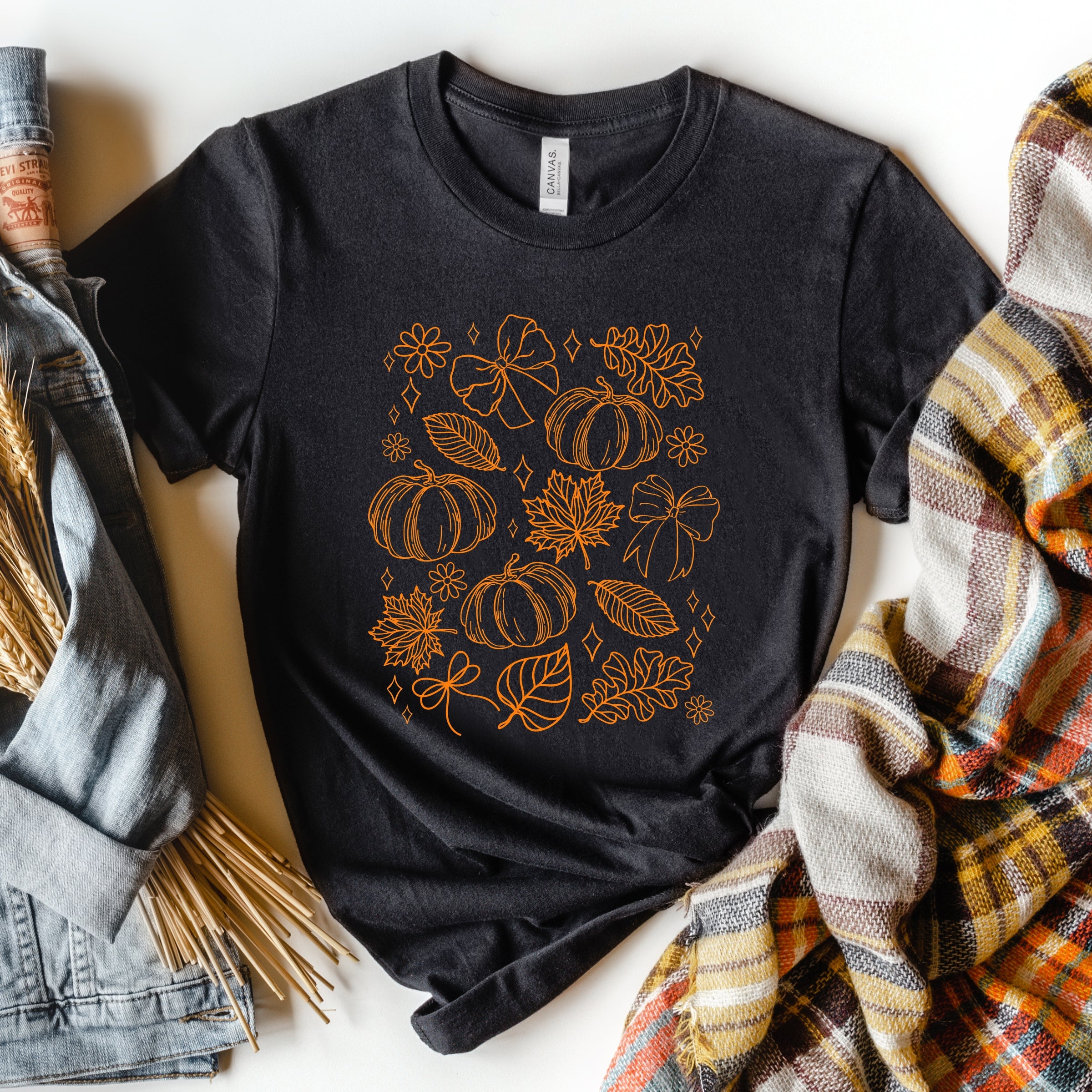 Fall Decorations Outline - Women's Short Sleeve Graphic T-Shirt