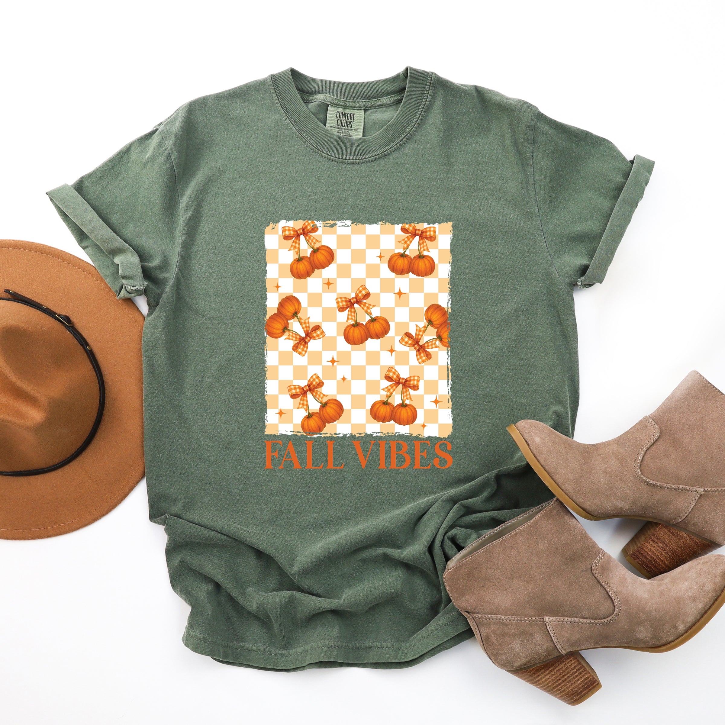 Fall Vibes Checked Pumpkins - Women's Garment Dyed Graphic T-Shirt