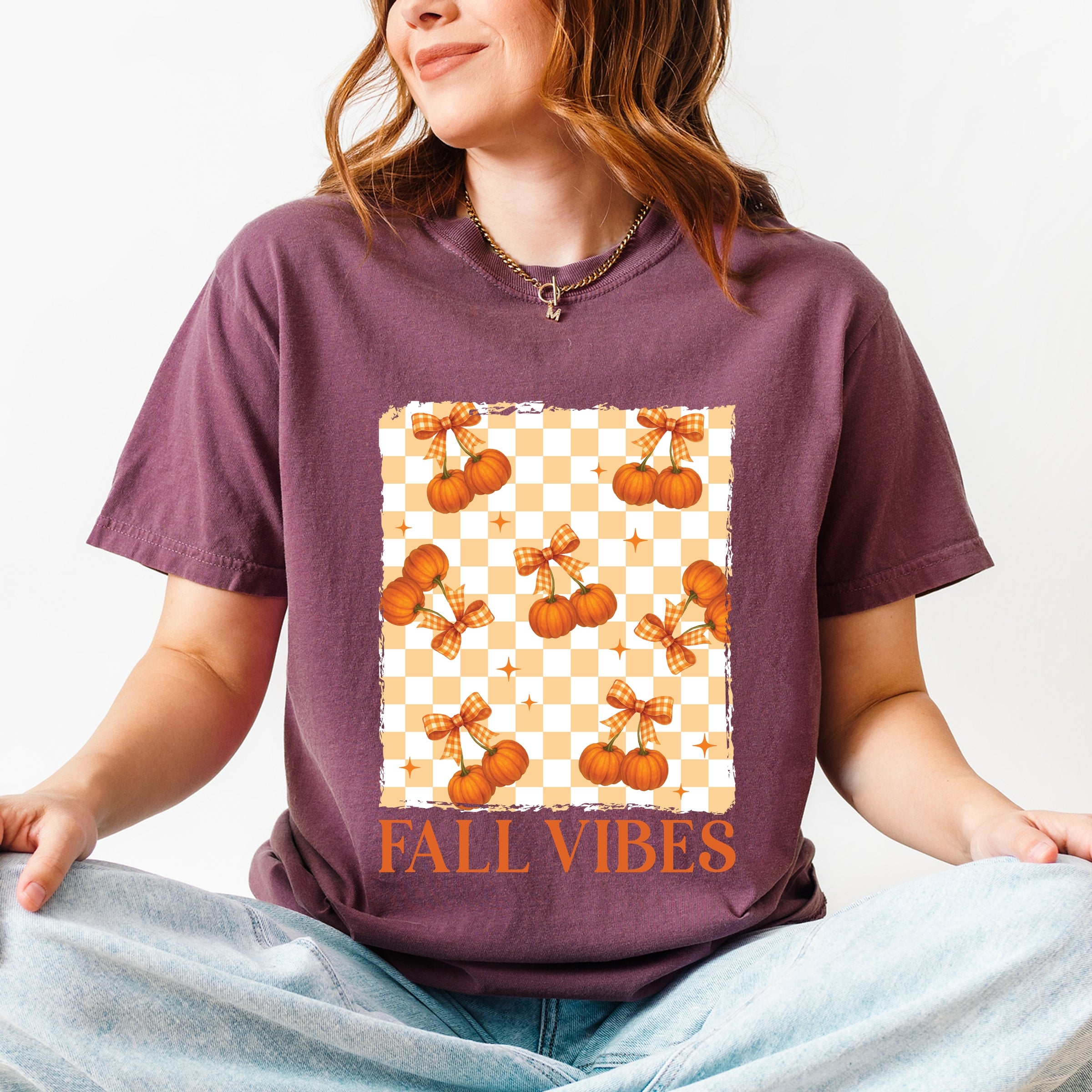 Fall Vibes Checked Pumpkins - Women's Garment Dyed Graphic T-Shirt