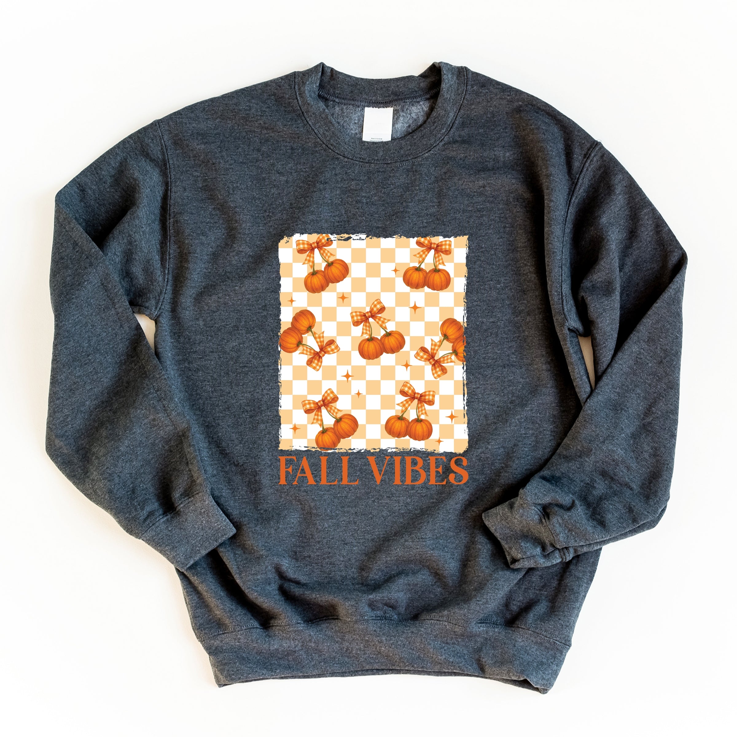 Fall Vibes Checked Pumpkins - Women's Graphic Sweatshirt