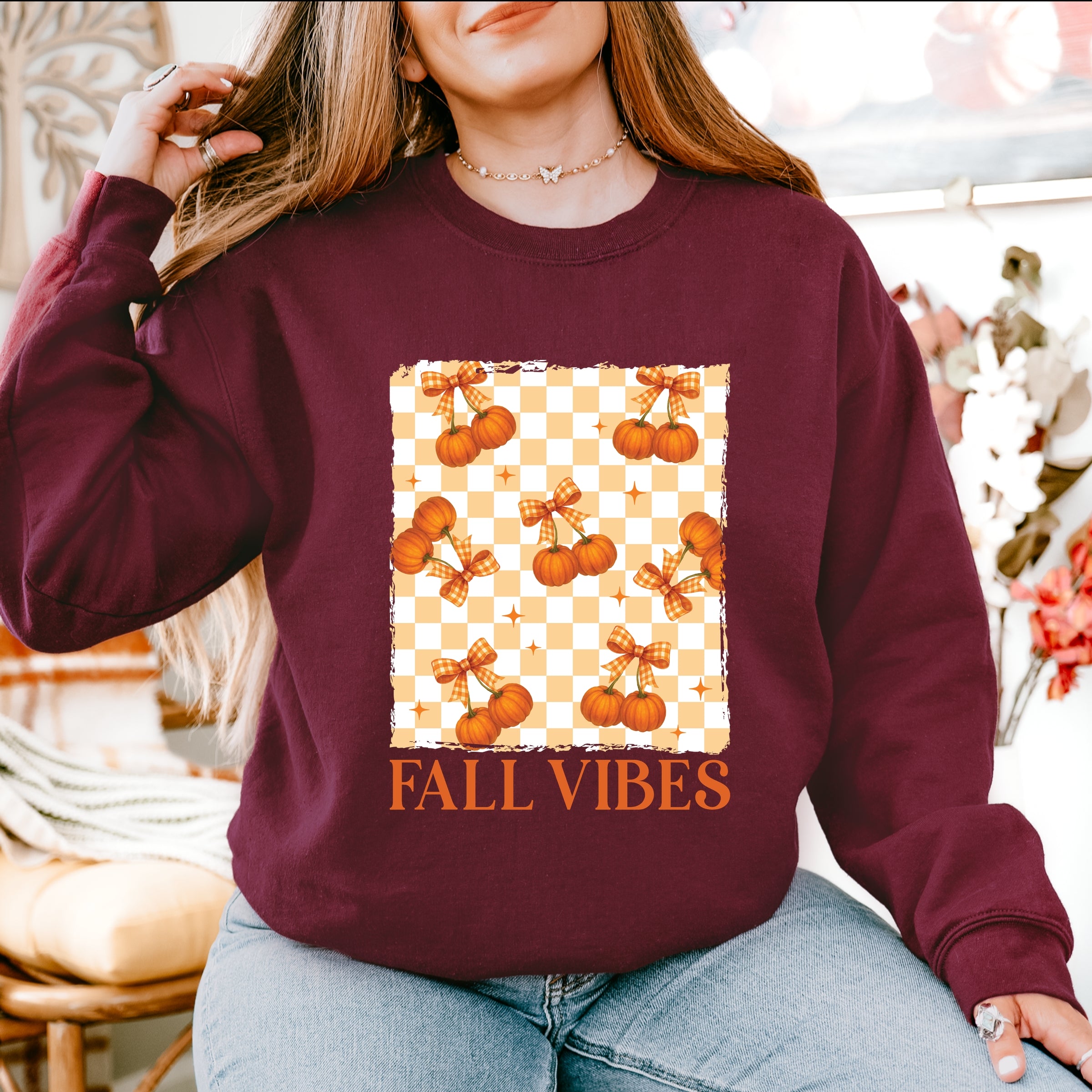 Fall Vibes Checked Pumpkins - Women's Graphic Sweatshirt