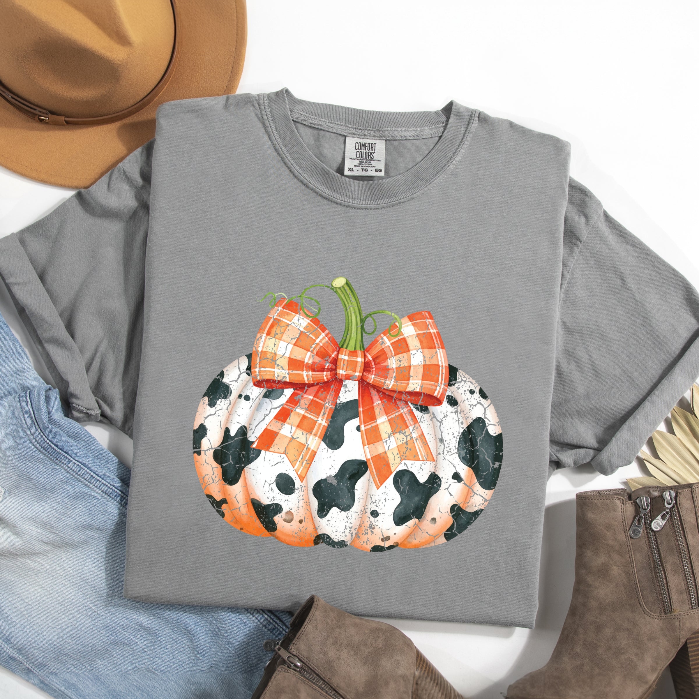 Cow Pumpkin Coquette Distressed - Garment Dyed Tee