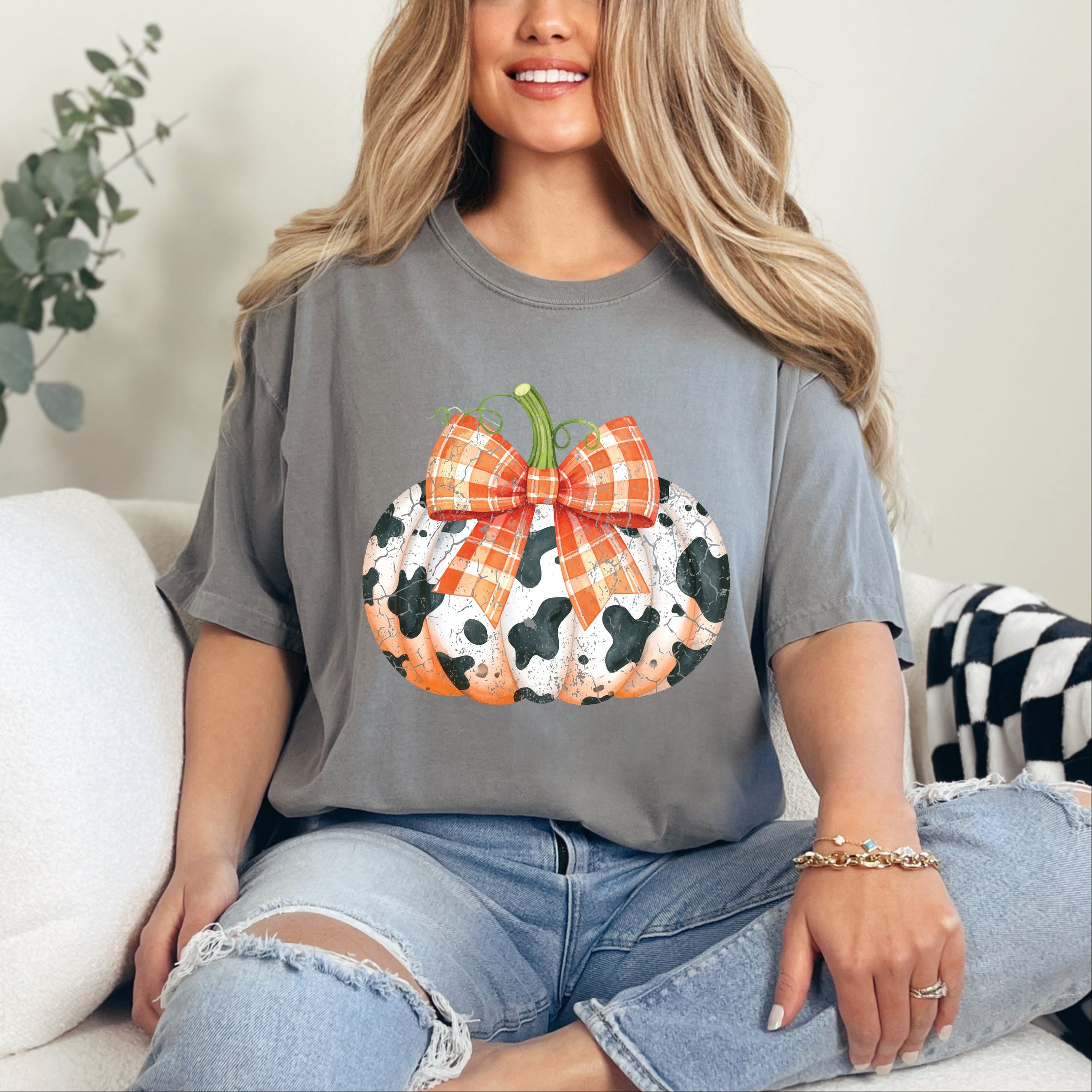 Cow Pumpkin Coquette Distressed - Garment Dyed Tee