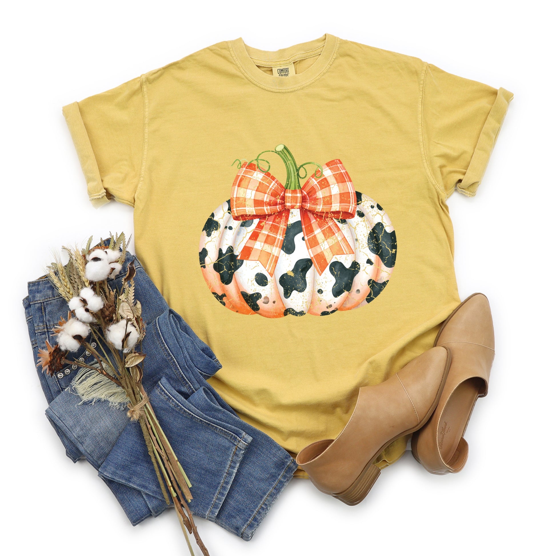 Cow Pumpkin Coquette Distressed - Garment Dyed Tee