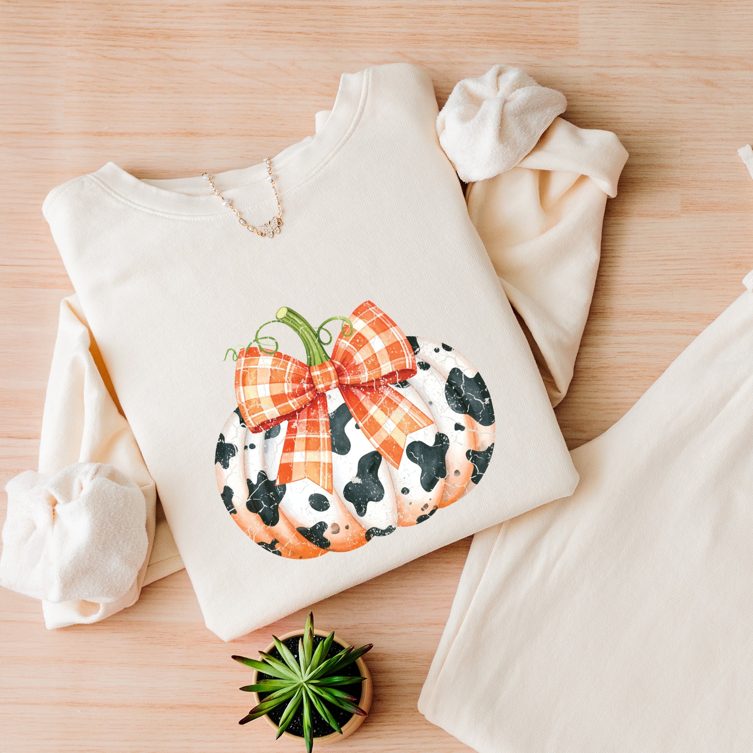 Cow Pumpkin Coquette Distressed - Lightweight Garment Dyed Sweatshirt