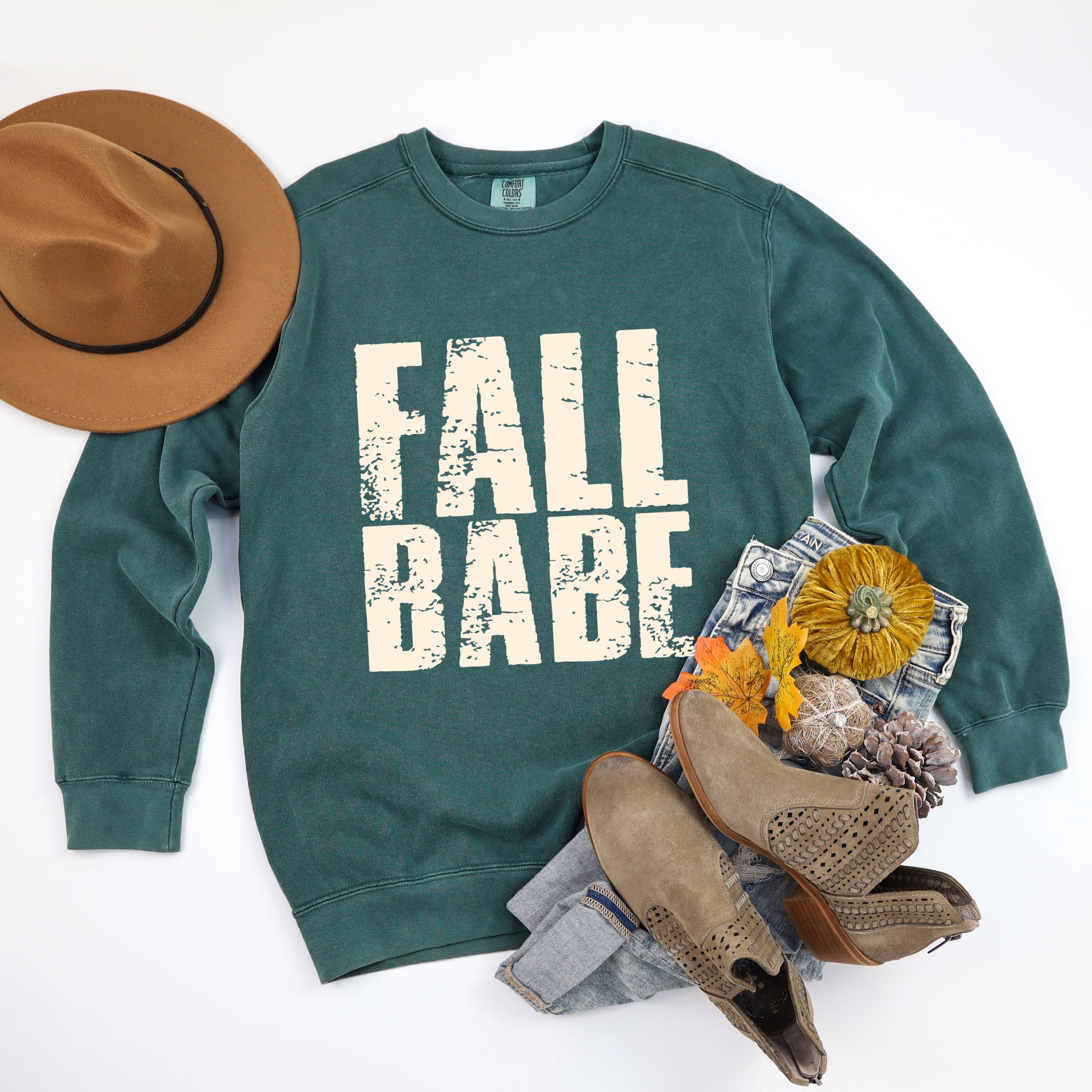 Fall Babe Distressed - Women's Garment Dyed Graphic Sweatshirt