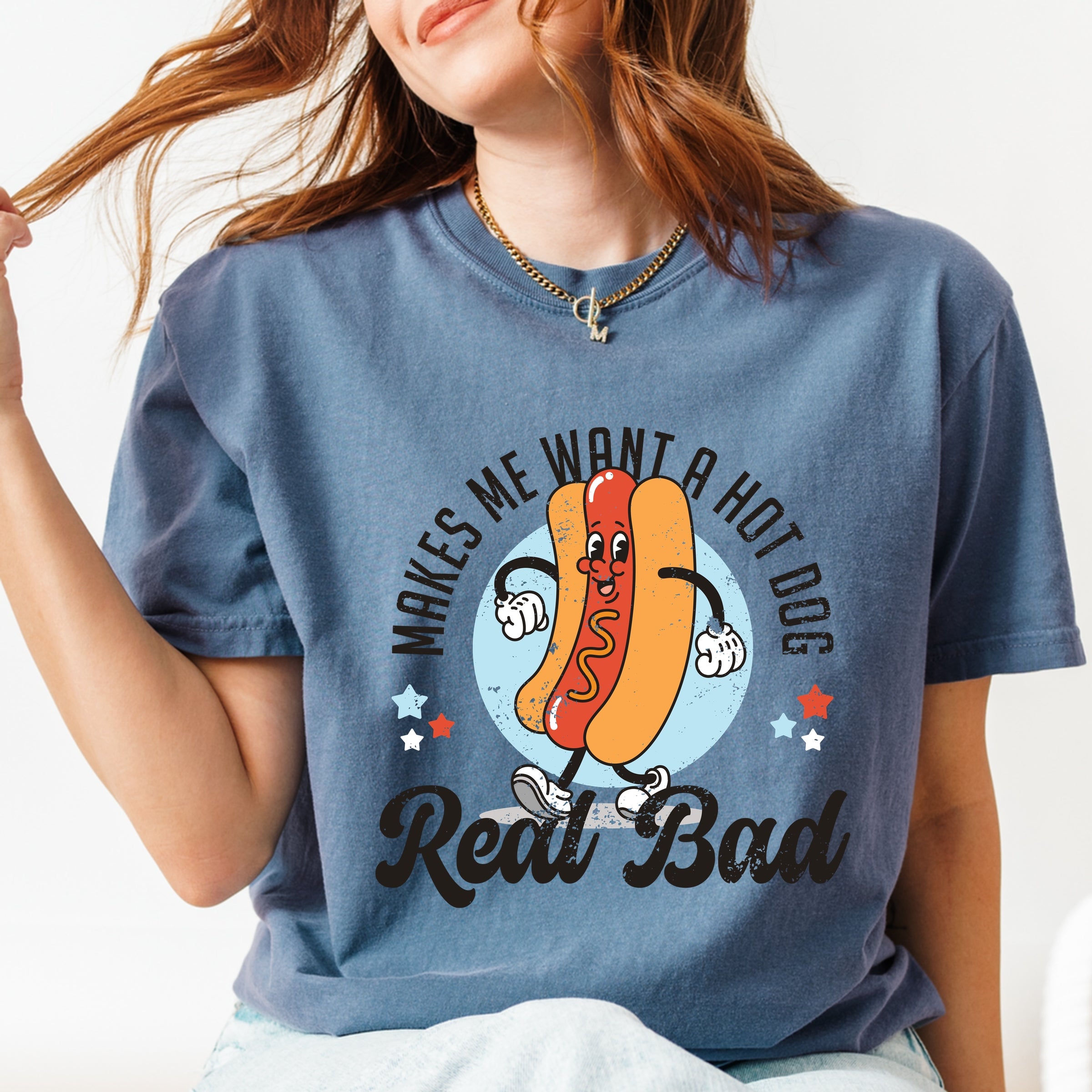 Makes Me Wants A Hot Dog Real Bad Cartoon - Women's Garment Dyed Graphic T-Shirt
