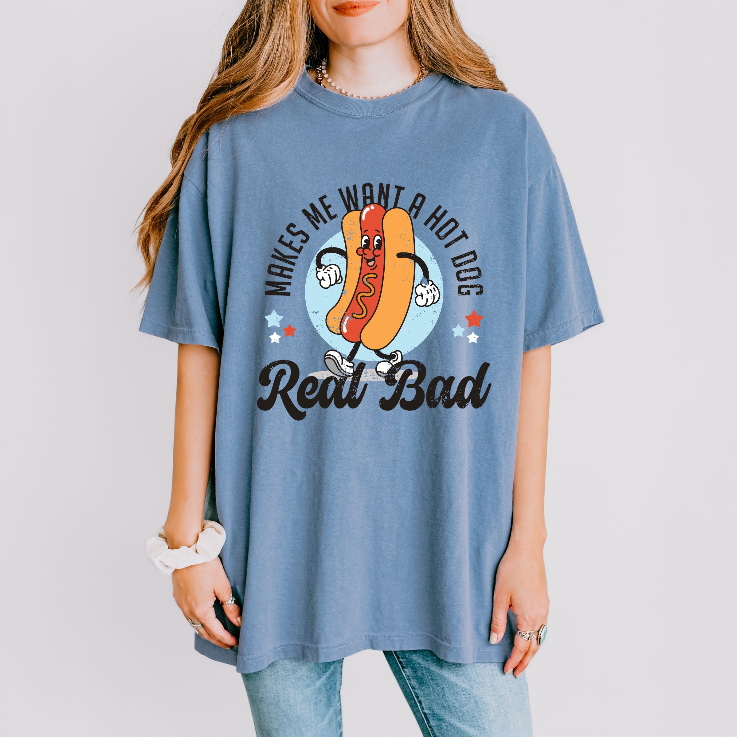 Makes Me Wants A Hot Dog Real Bad Cartoon - Women's Garment Dyed Graphic T-Shirt