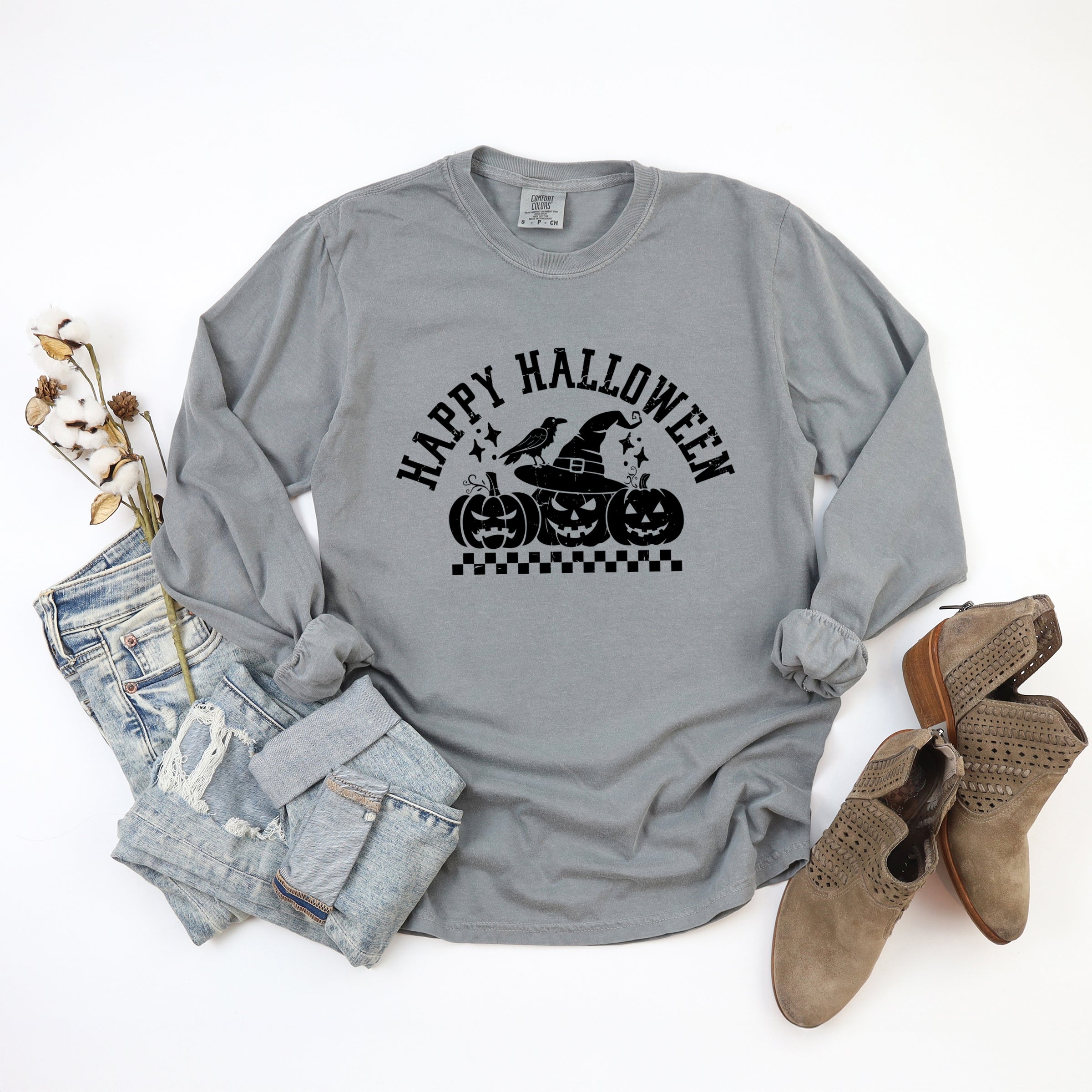 Happy Halloween Arch Distressed - Women's Garment Dyed Long Sleeve Graphic T-Shirt