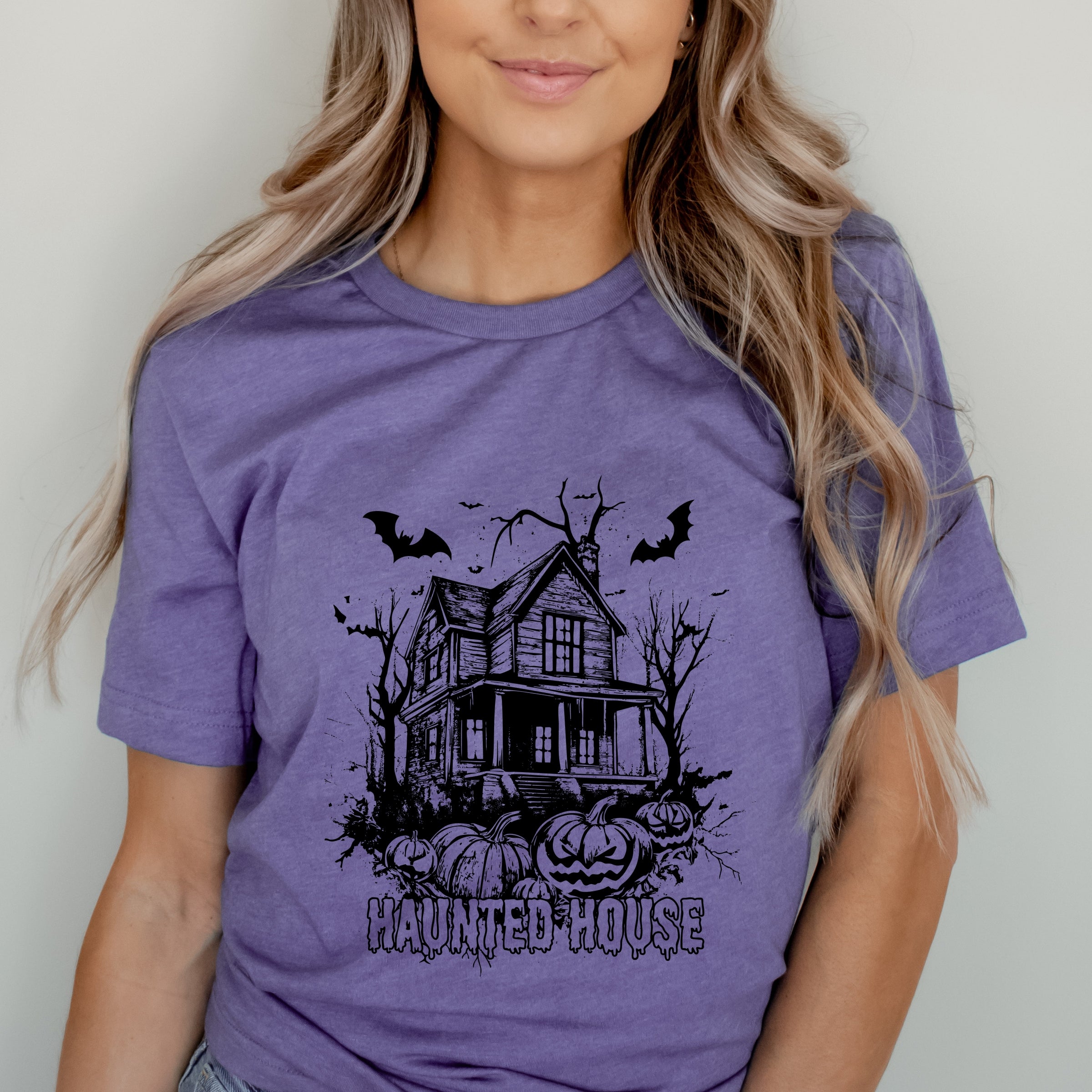 Haunted House Pumpkins And Bats - Short Sleeve Tee