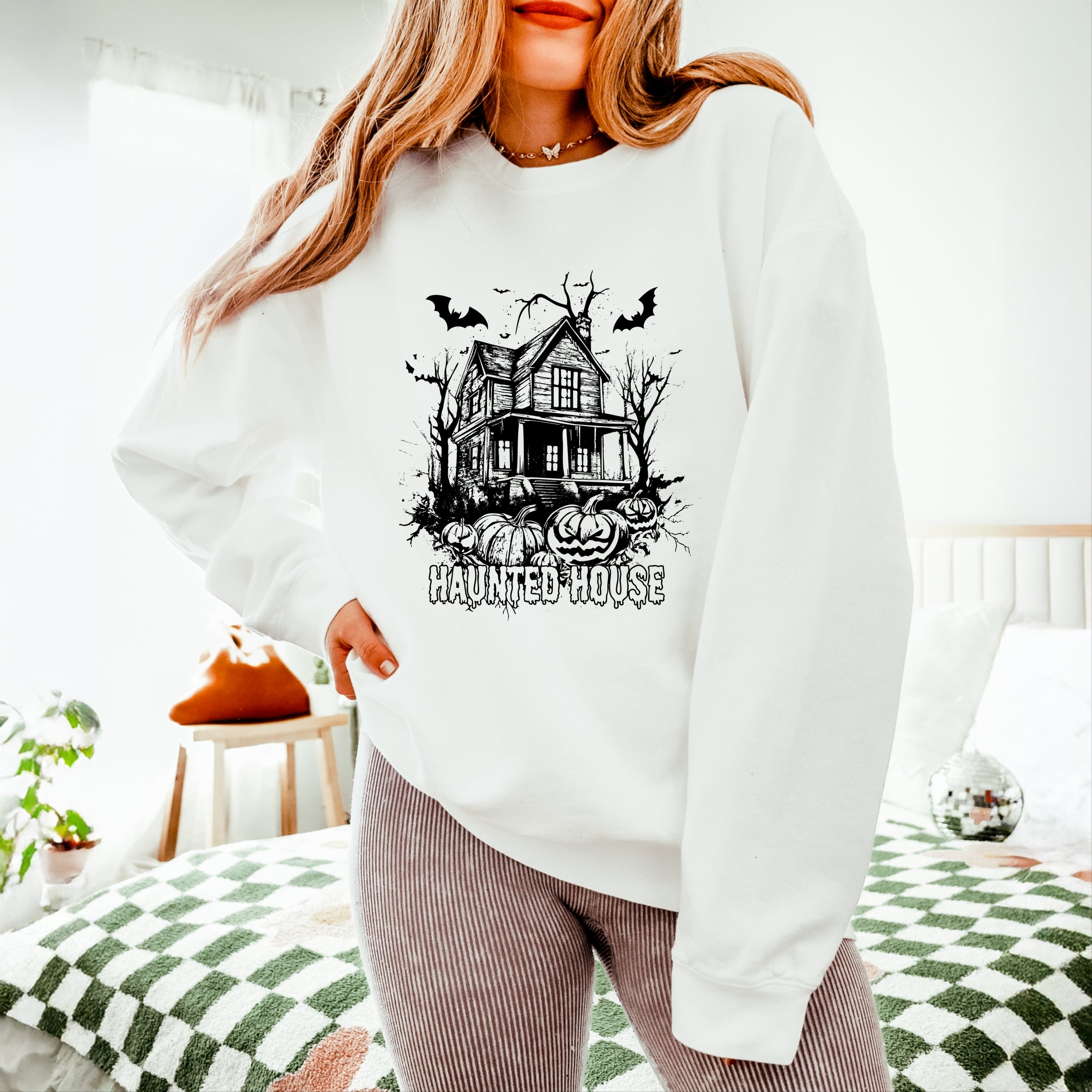 Haunted House Pumpkins And Bats - Lightweight Garment Dyed Sweatshirt