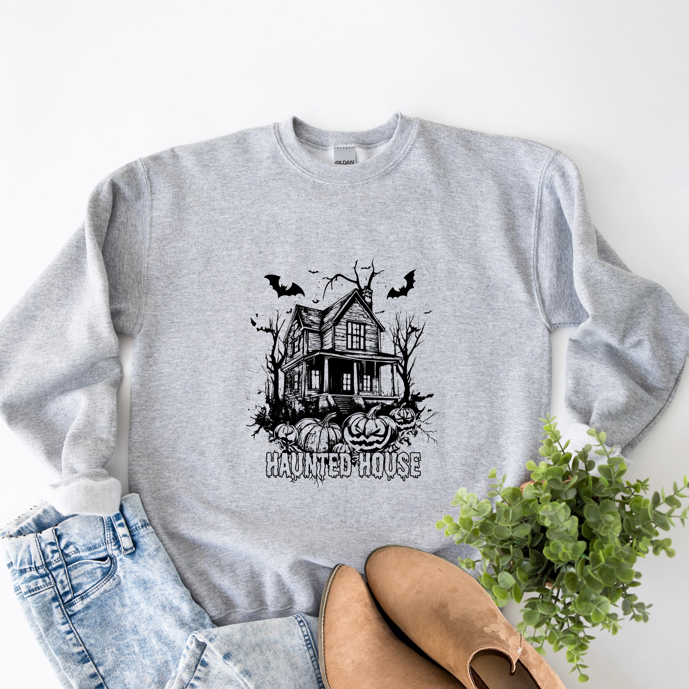 Haunted House Pumpkins And Bats - Sweatshirt