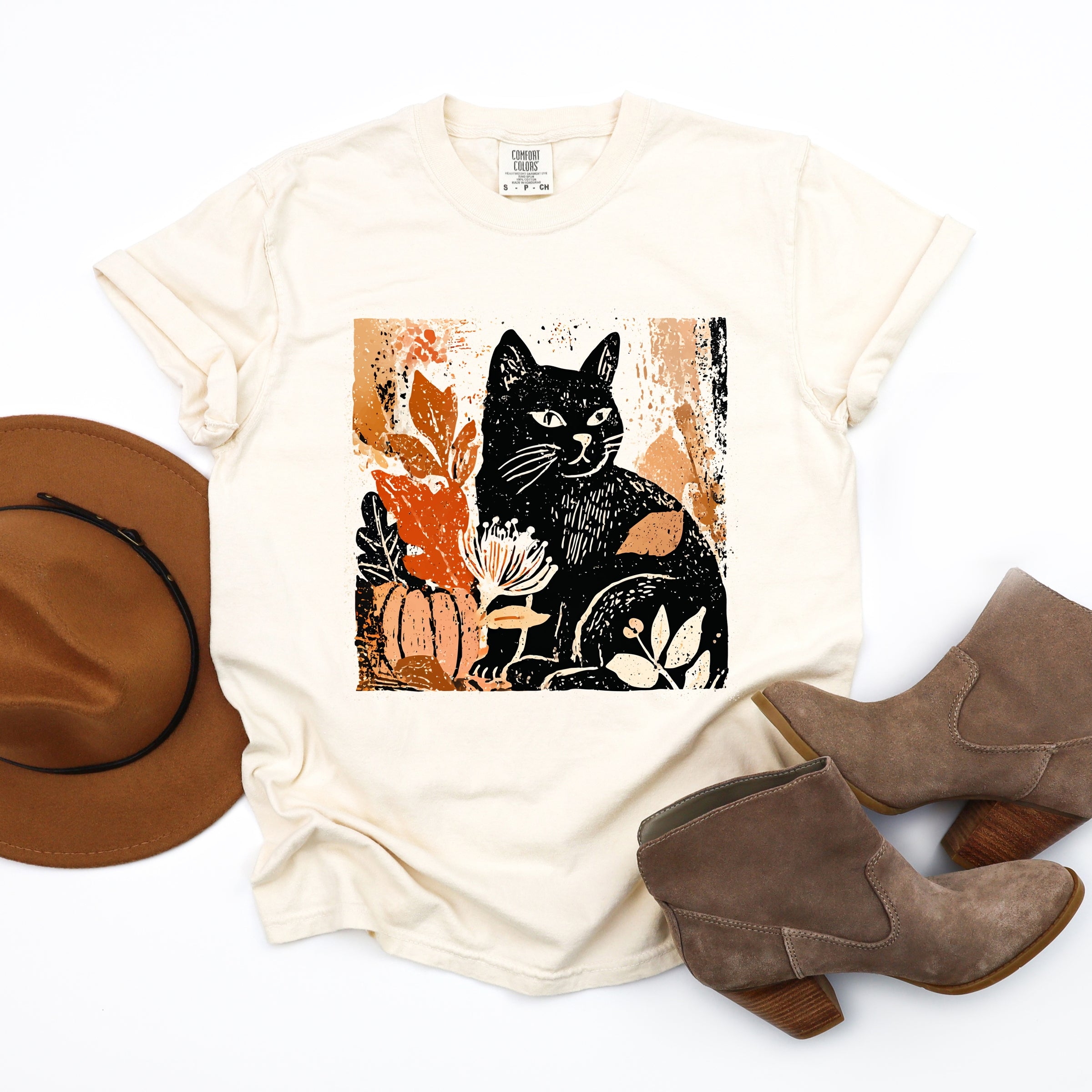 Black Cat Fall Leaves Distressed - Women's Garment Dyed Graphic T-Shirt