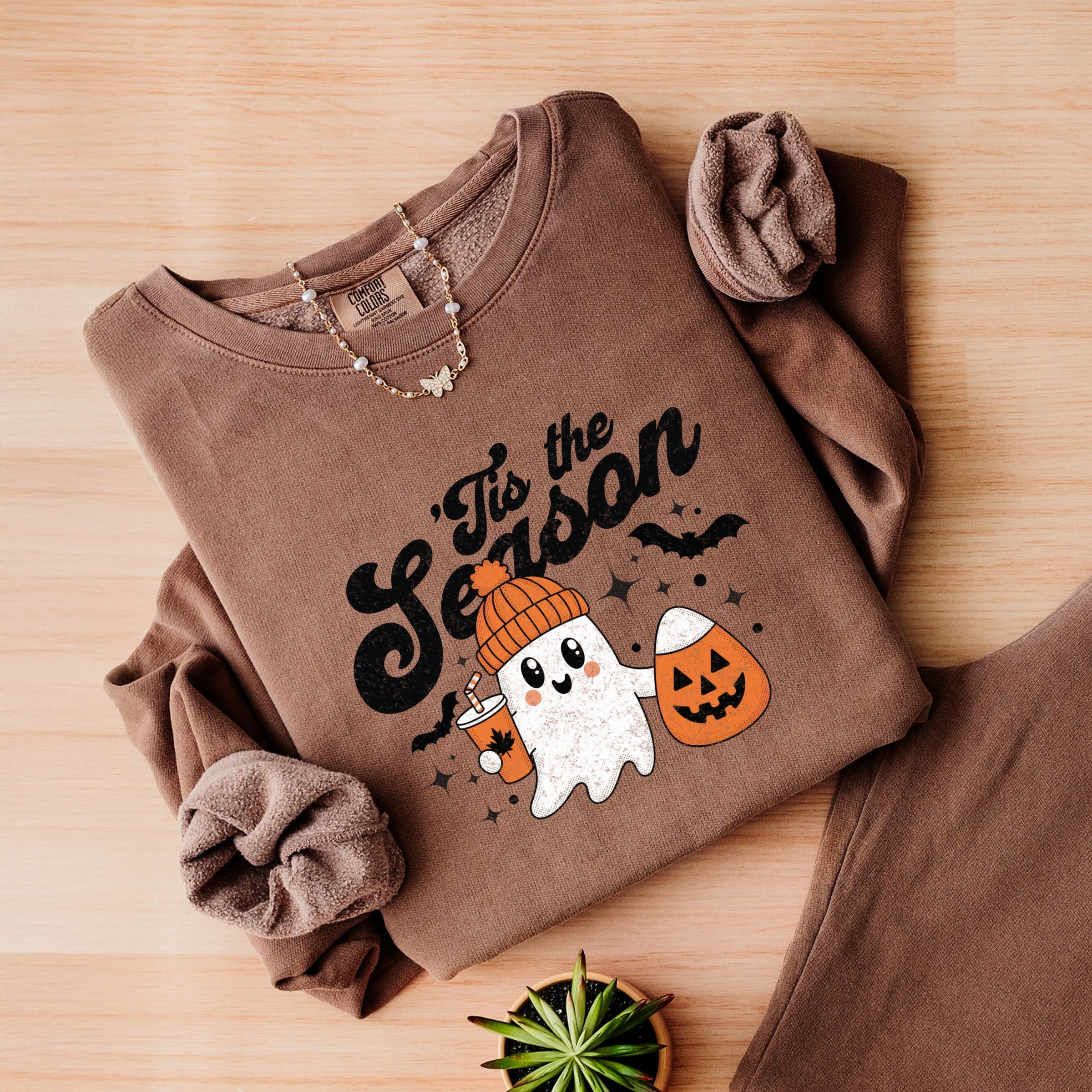 Tis The Season Ghost Retro - Womens Lightweight Garment Dyed Sweatshirt