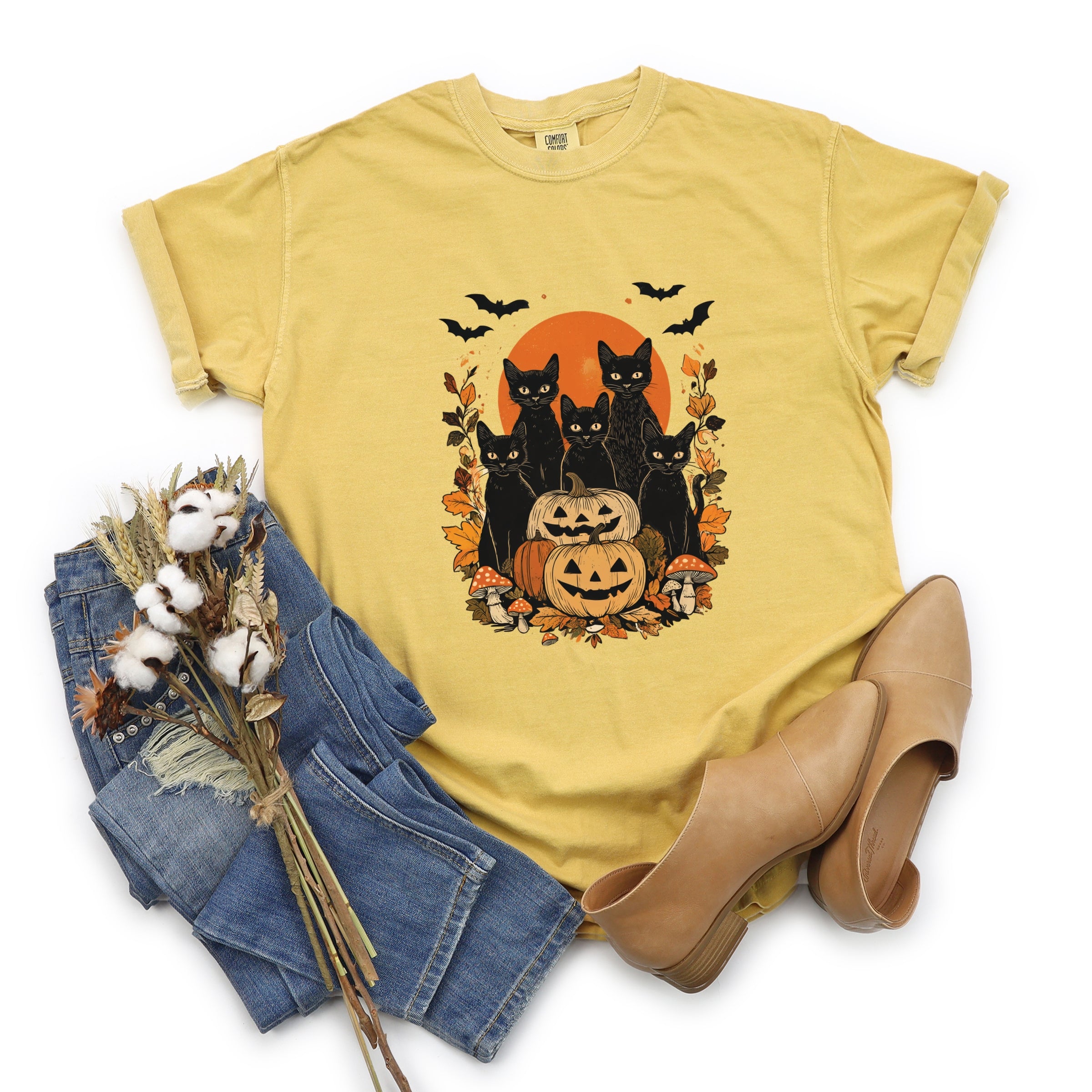 Black Cats Pumpkin Vintage - Womens Garment Dyed Tee