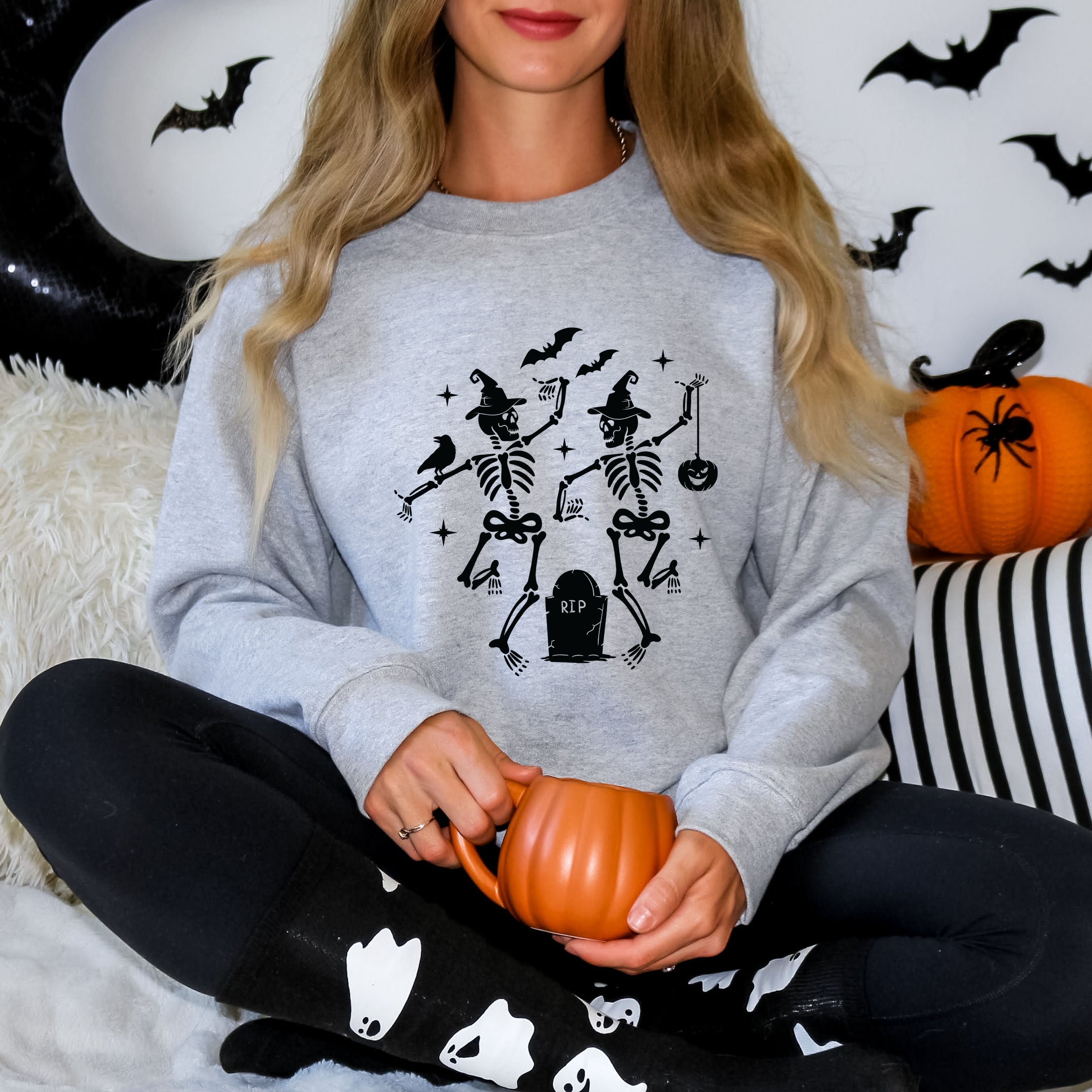 Two Skeletons Dancing Grave - Sweatshirt