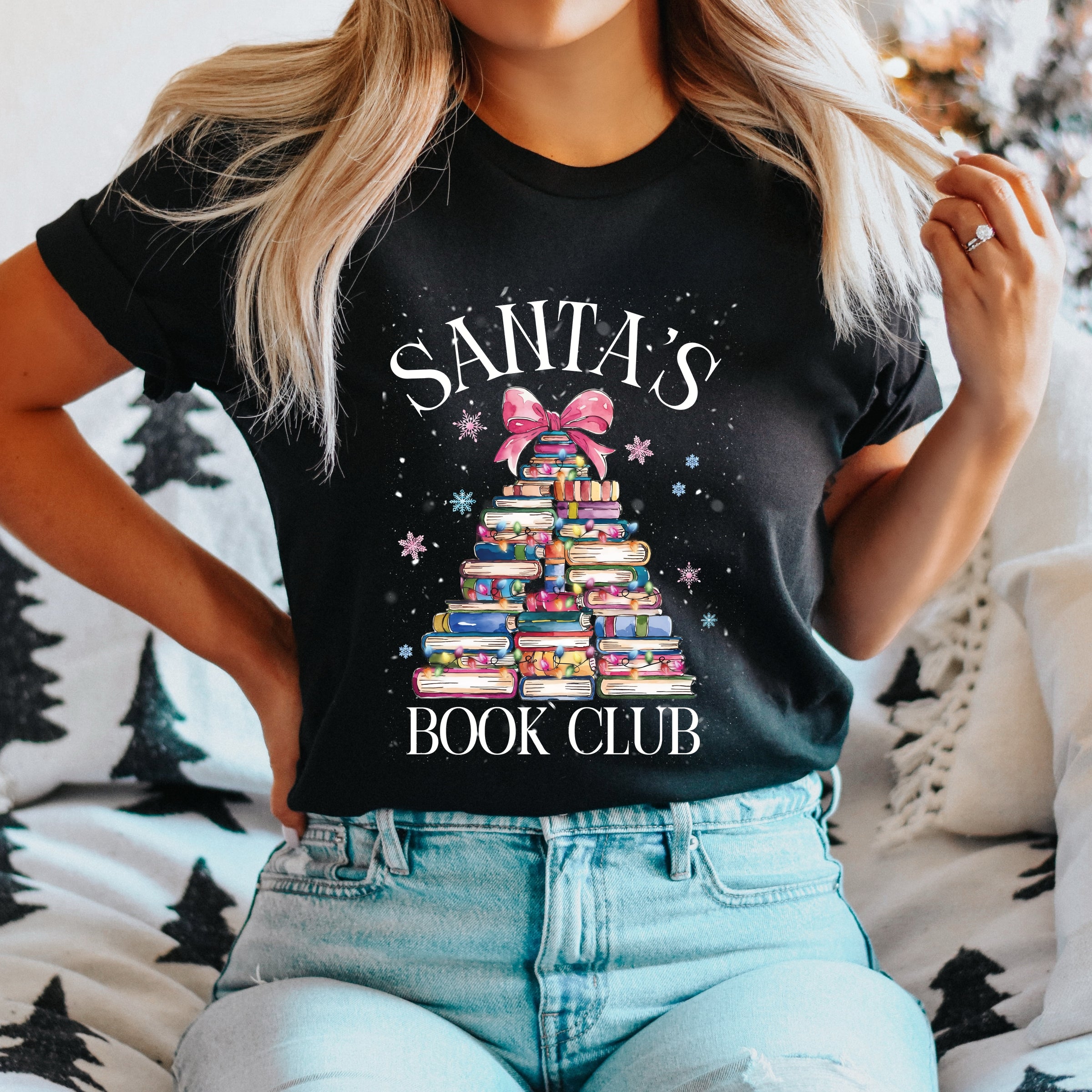 Santa's Book Club - Women's Short Sleeve Tee