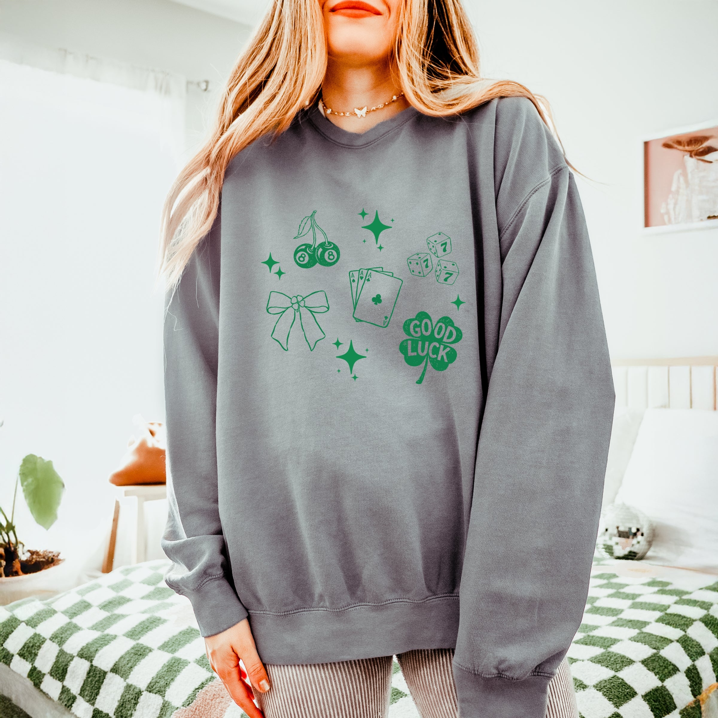 Lucky Icons Stars - Women's Lightweight Garment Dyed Sweatshirt