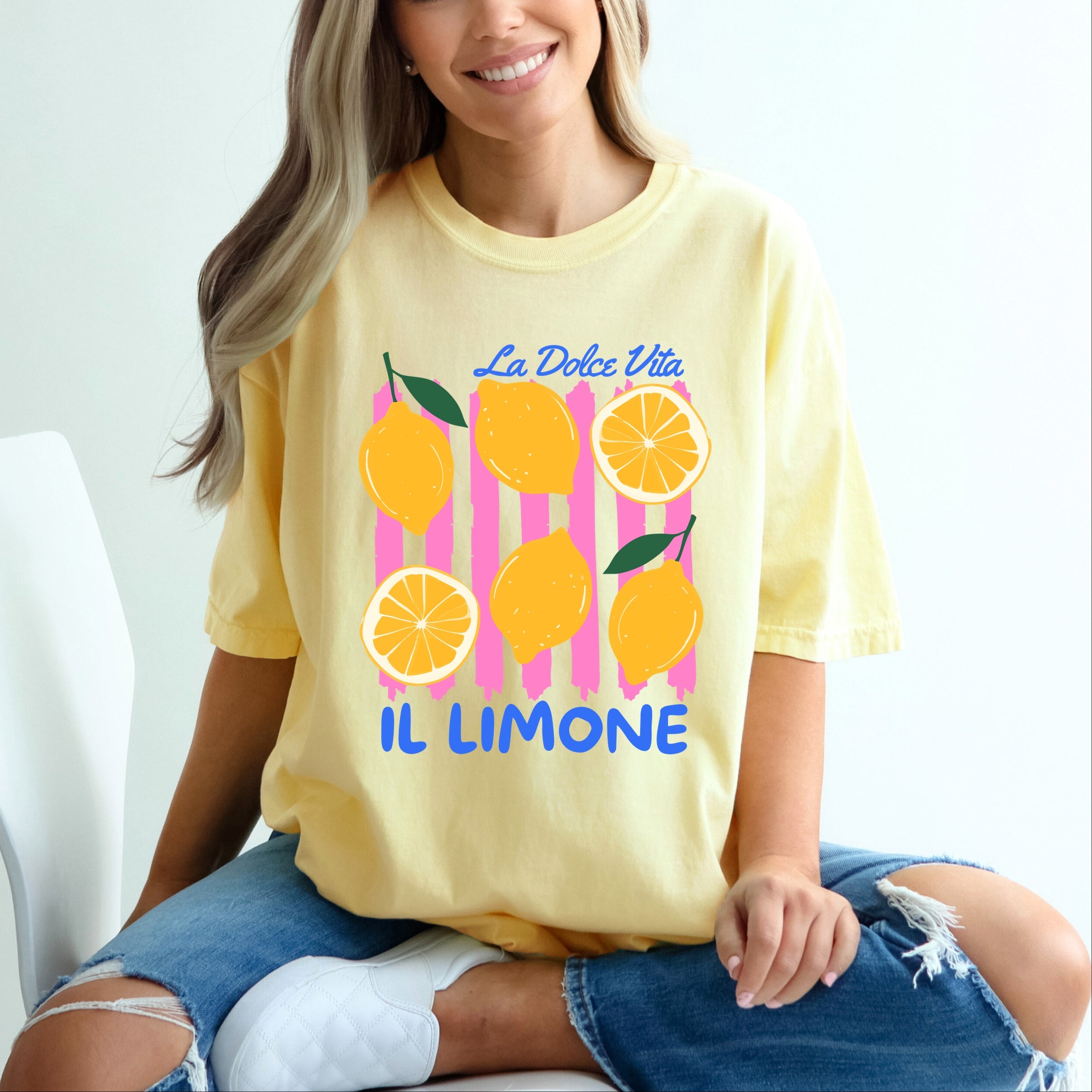 La Dolce Vita Lemons - Women's Garment Dyed Graphic T-Shirt